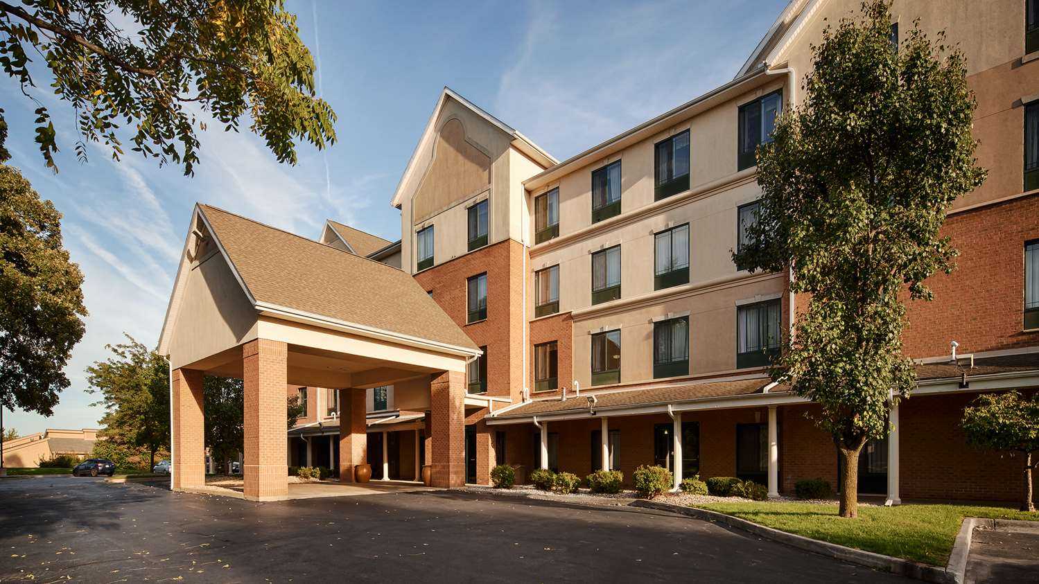 Best Western Plus Kalamazoo Suites in Kalamazoo, MI