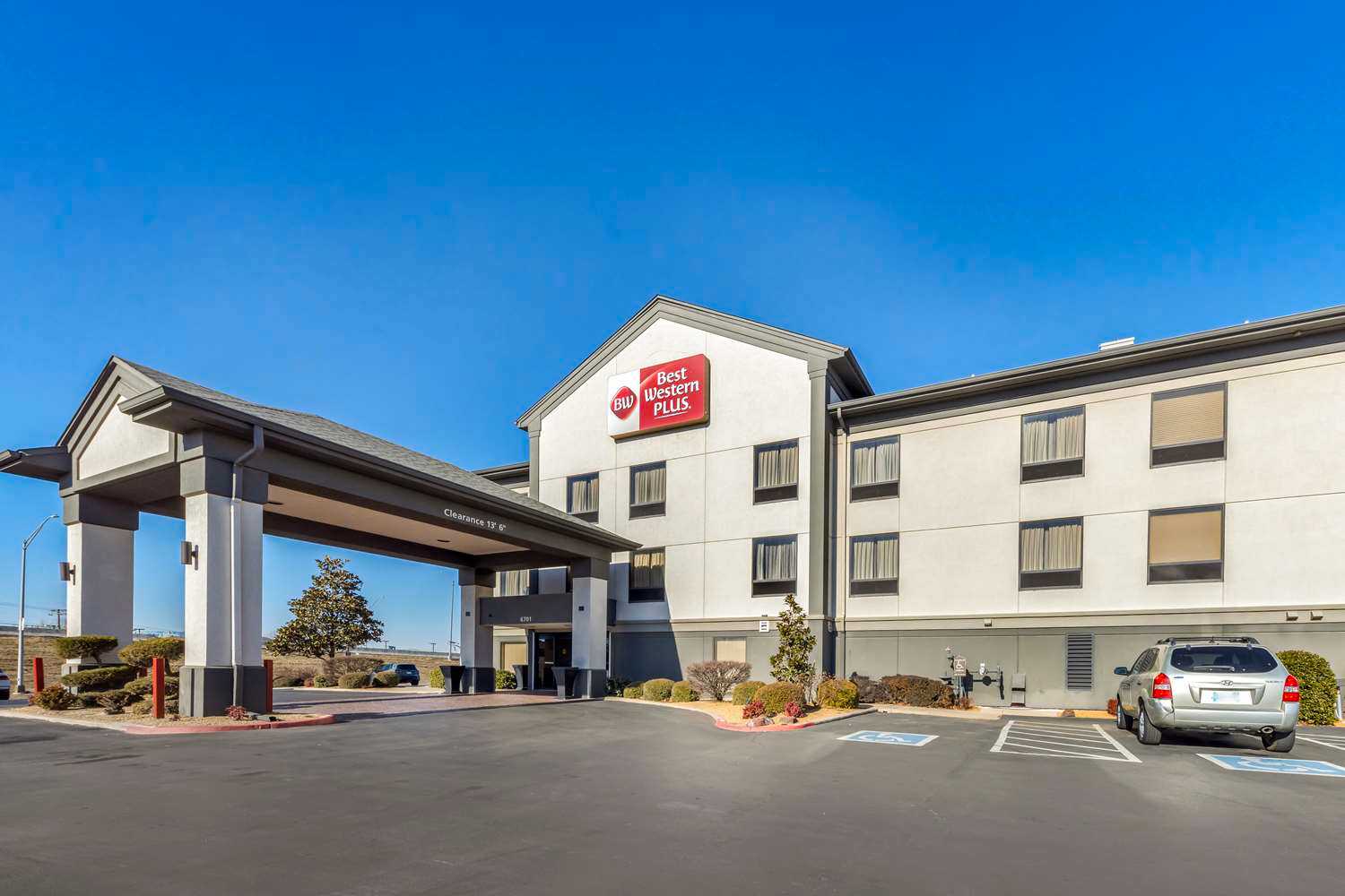 Best Western Plus Midwest City Inn & Suites in Midwest City, OK