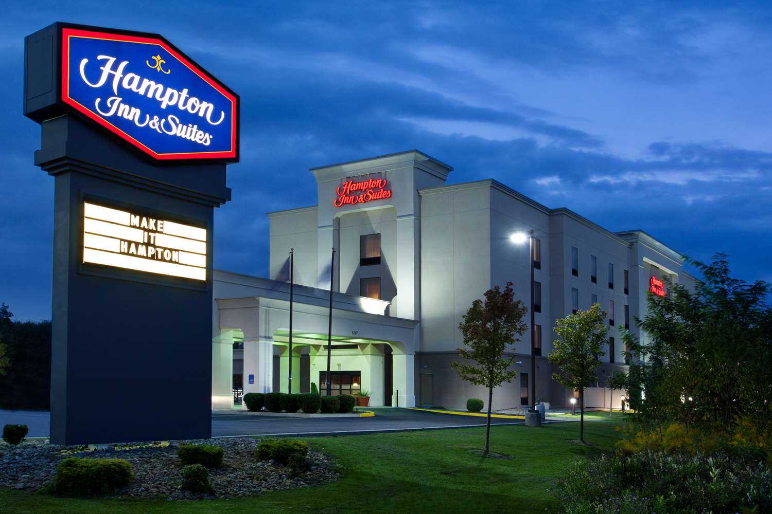 Hampton Inn & Suites Grove City in Mercer, PA