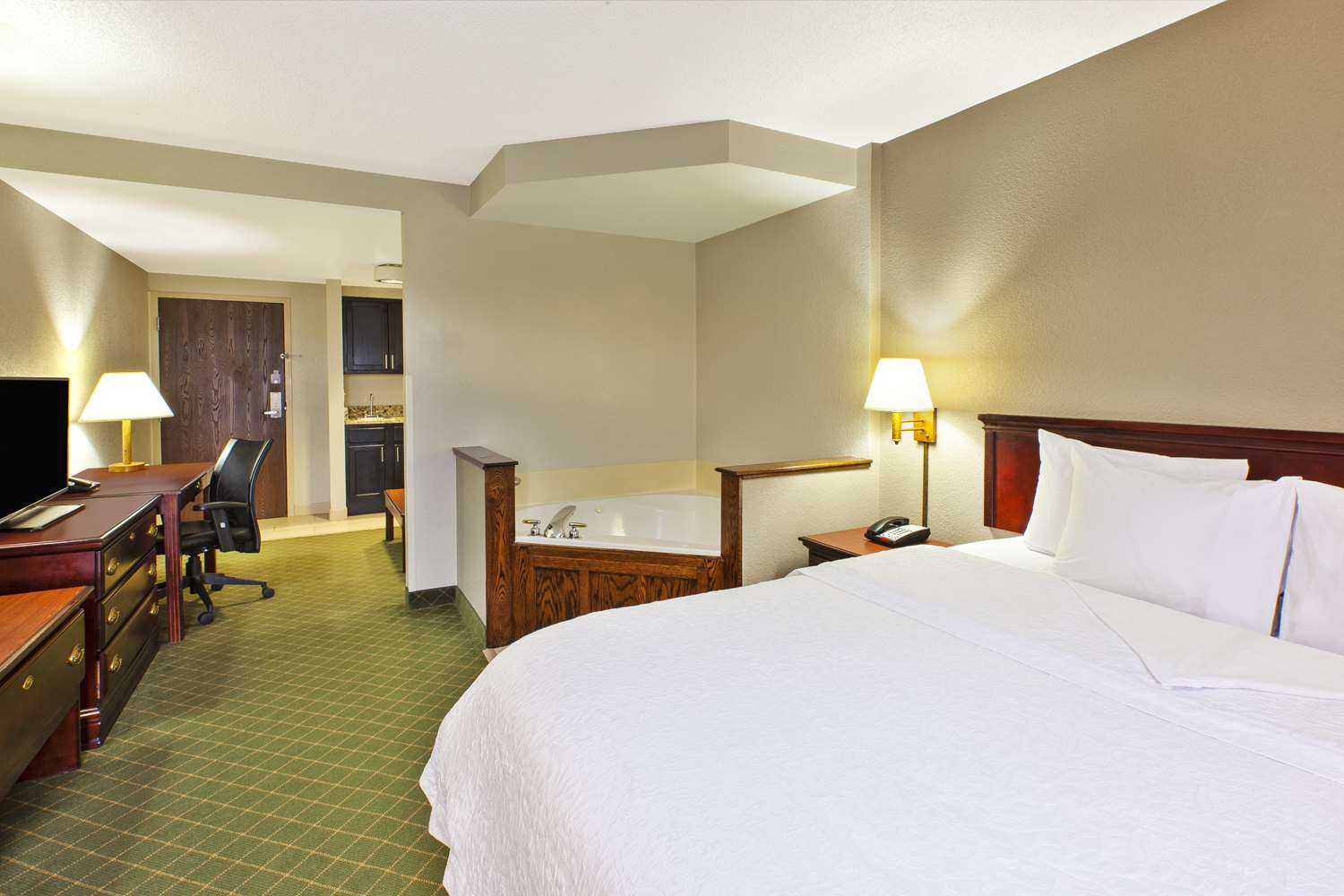 Hampton Inn Marietta in Marietta, OH