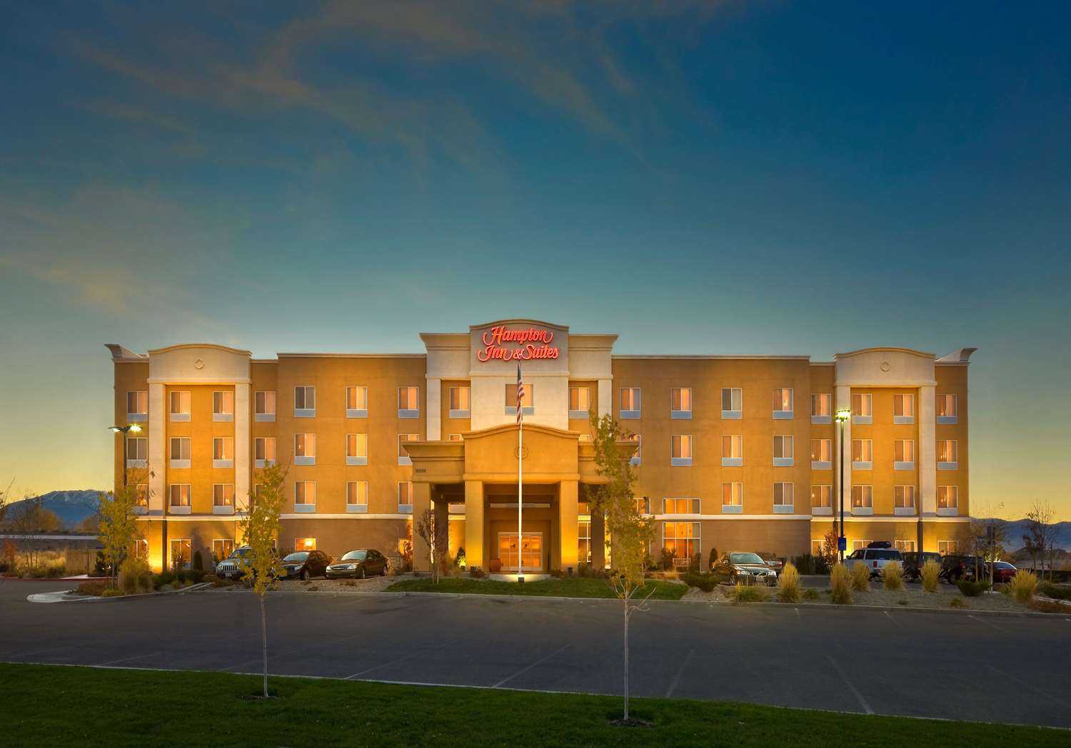 Hampton Inn & Suites Reno in Reno, NV