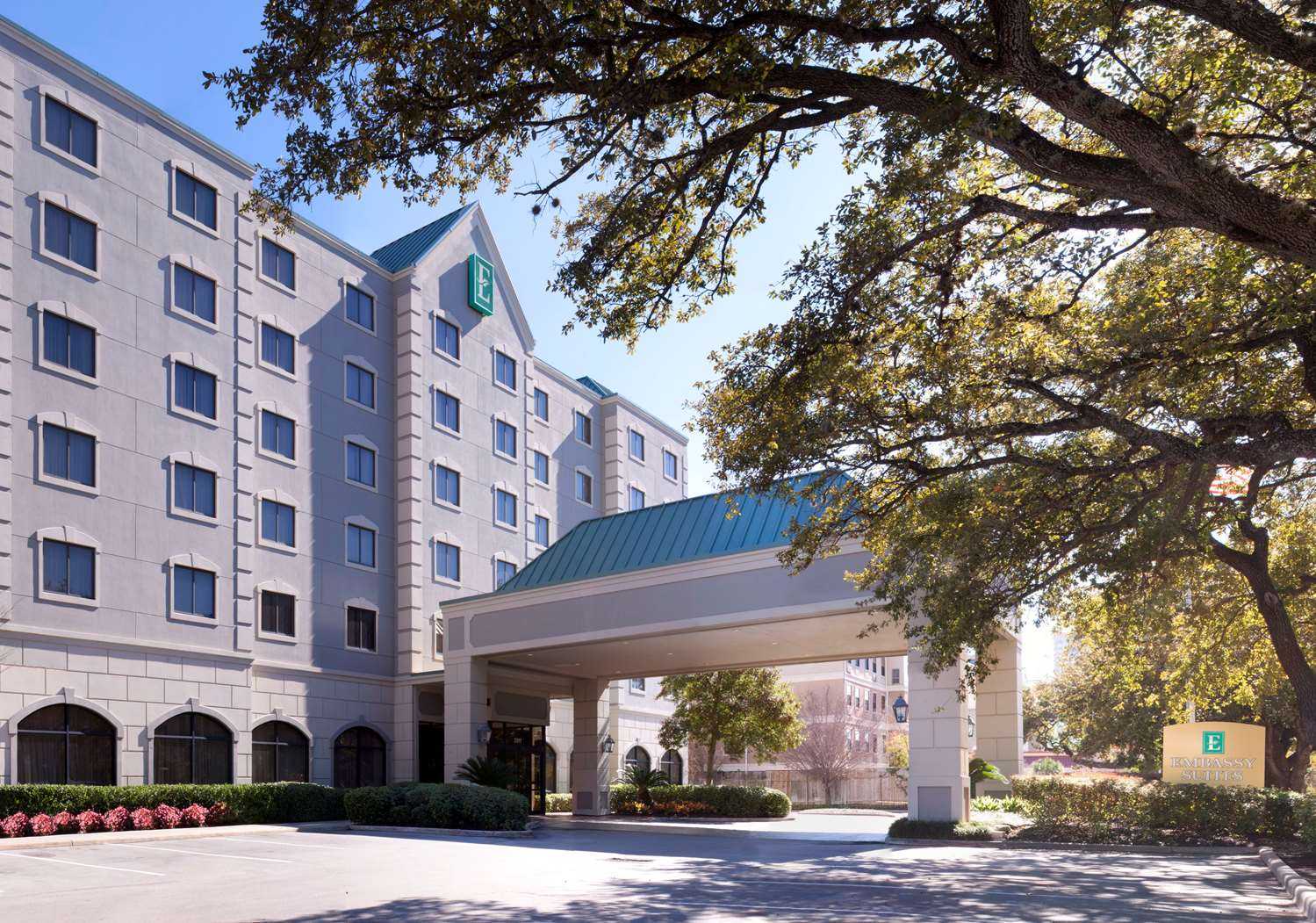 Embassy Suites by Hilton Houston Near the Galleria in Houston, TX