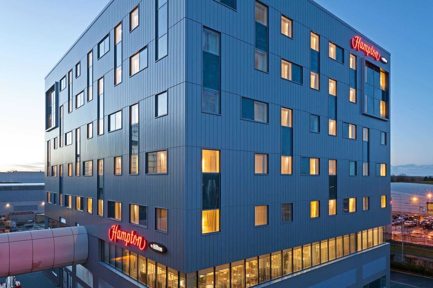 Hampton by Hilton London Gatwick Airport in Gatwick, GB1