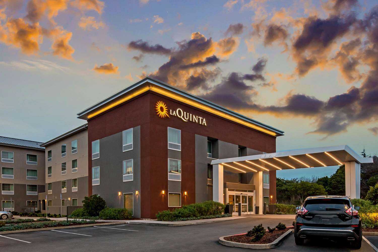 La Quinta Inn & Suites by Wyndham San Francisco Airport N in San Francisco, CA