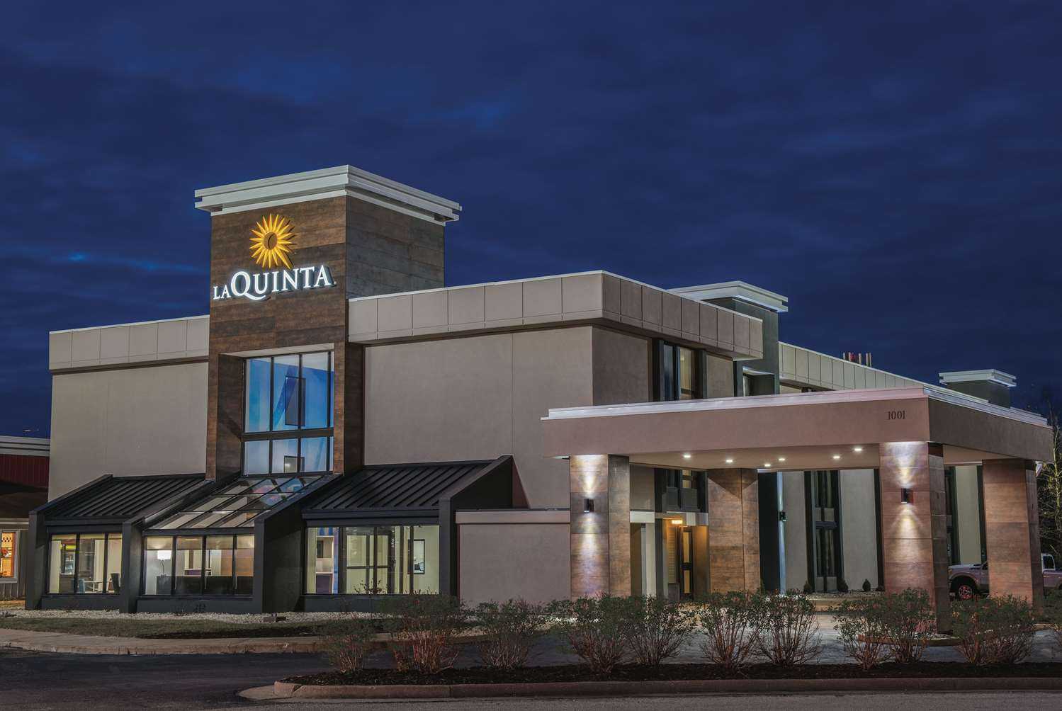 La Quinta Inn & Suites by Wyndham Festus - St. Louis South in Festus, MO