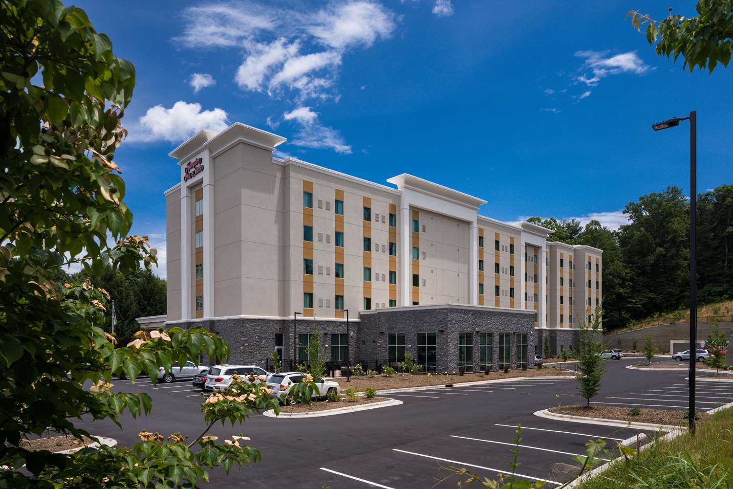 Hampton Inn & Suites Asheville Biltmore Village in Asheville, NC