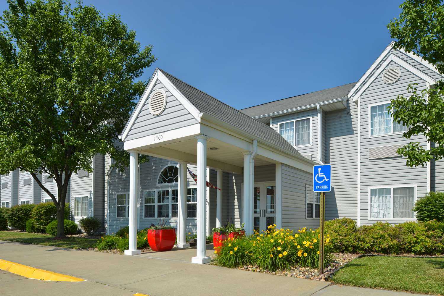 Americas Best Value Inn & Suites Maryville in Maryville, MO