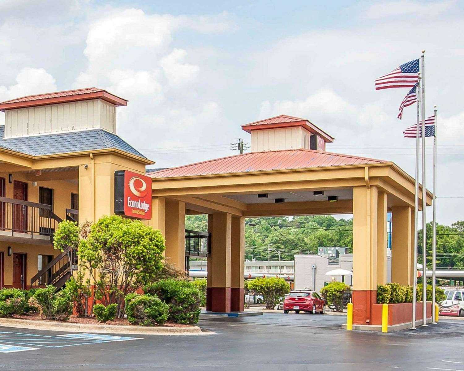 Econo Lodge Inn and Suites in Tuscaloosa, AL