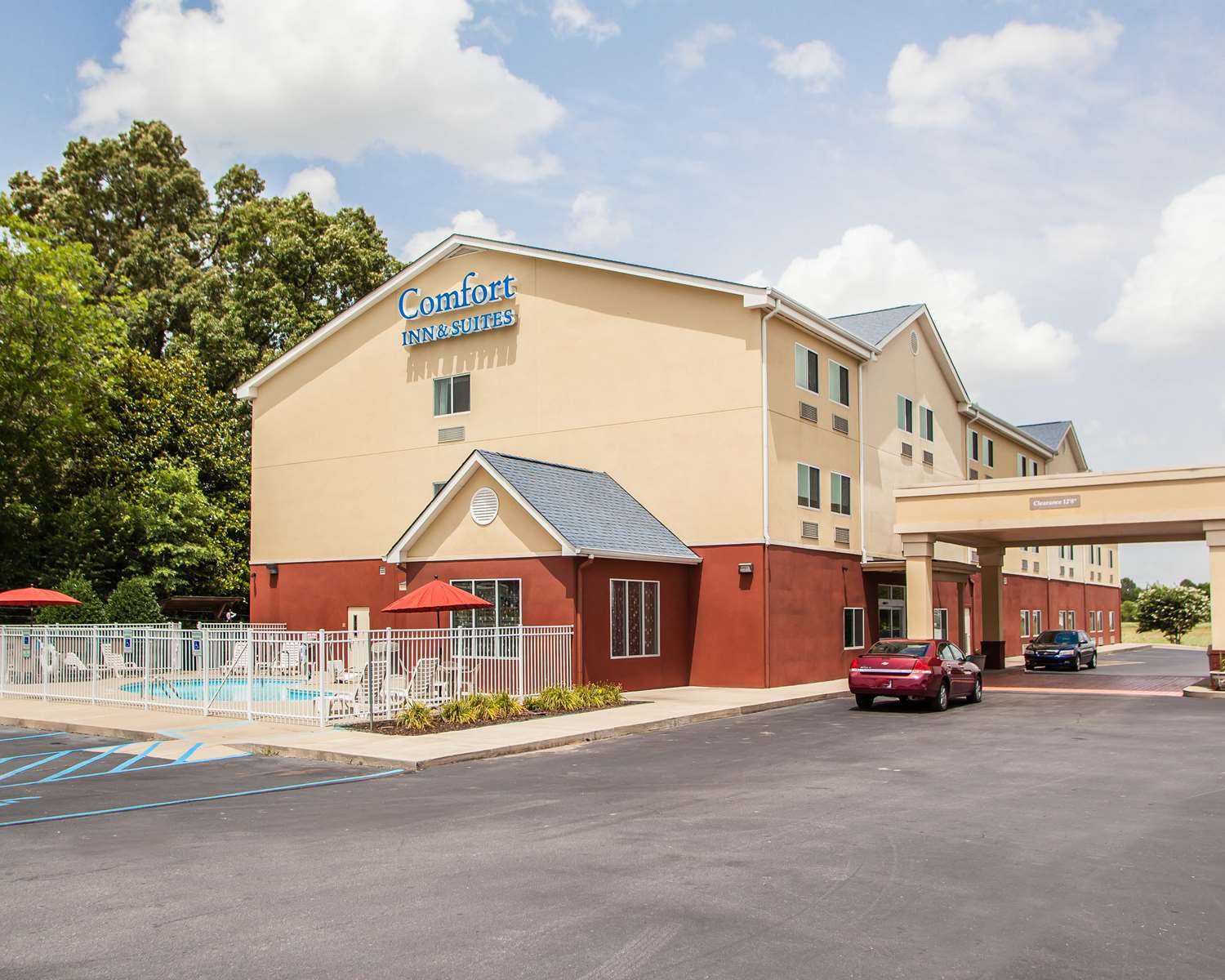 Comfort Inn and Suites Tuscumbia - Muscle Shoals in Tuscumbia, AL