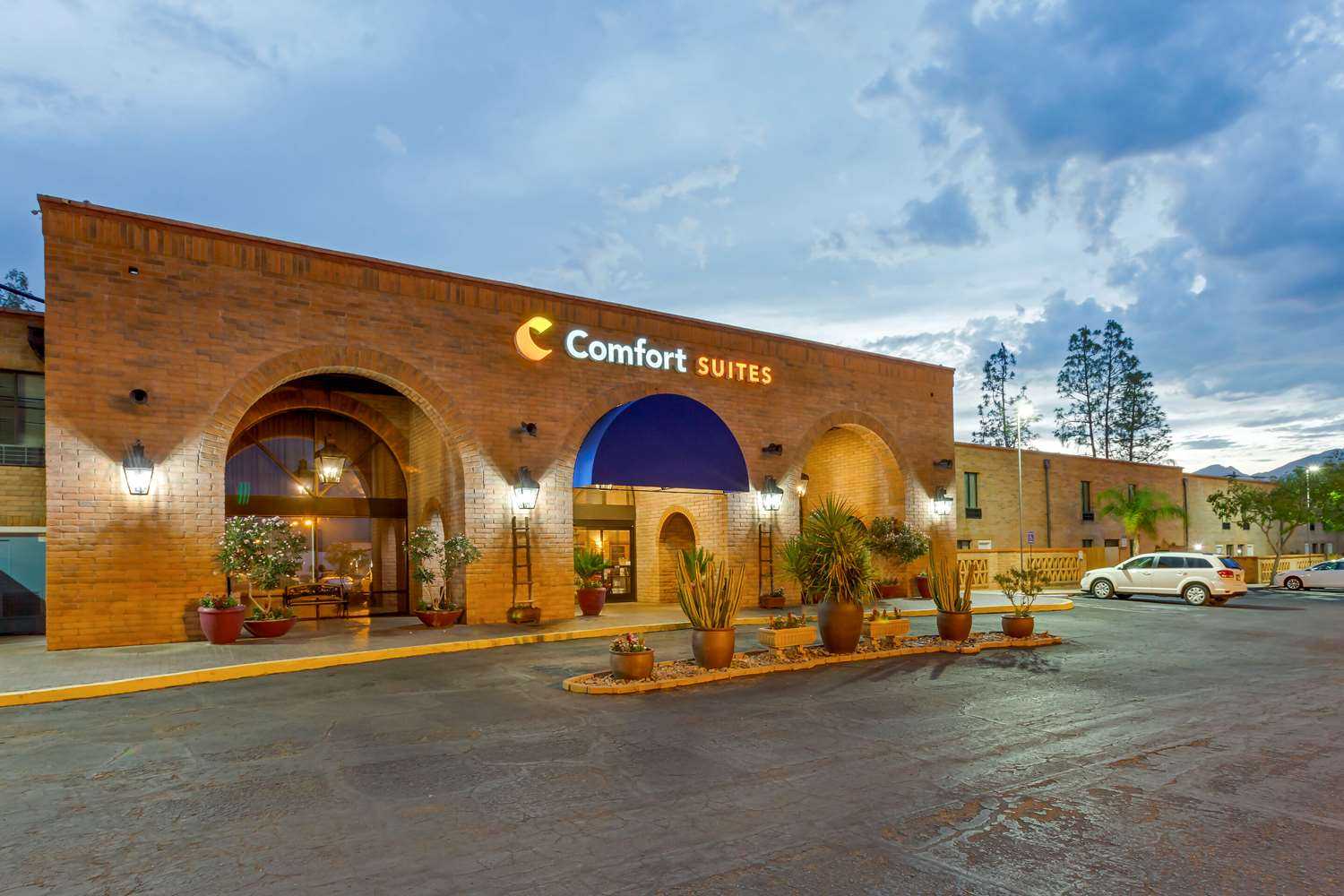 Comfort Suites at Sabino Canyon in Tucson, AZ