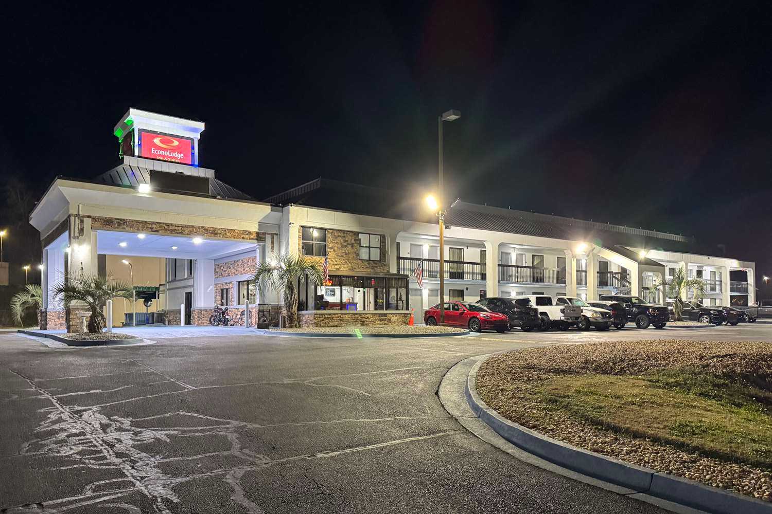 Econo Lodge Inn and Suites Macon in Macon, GA