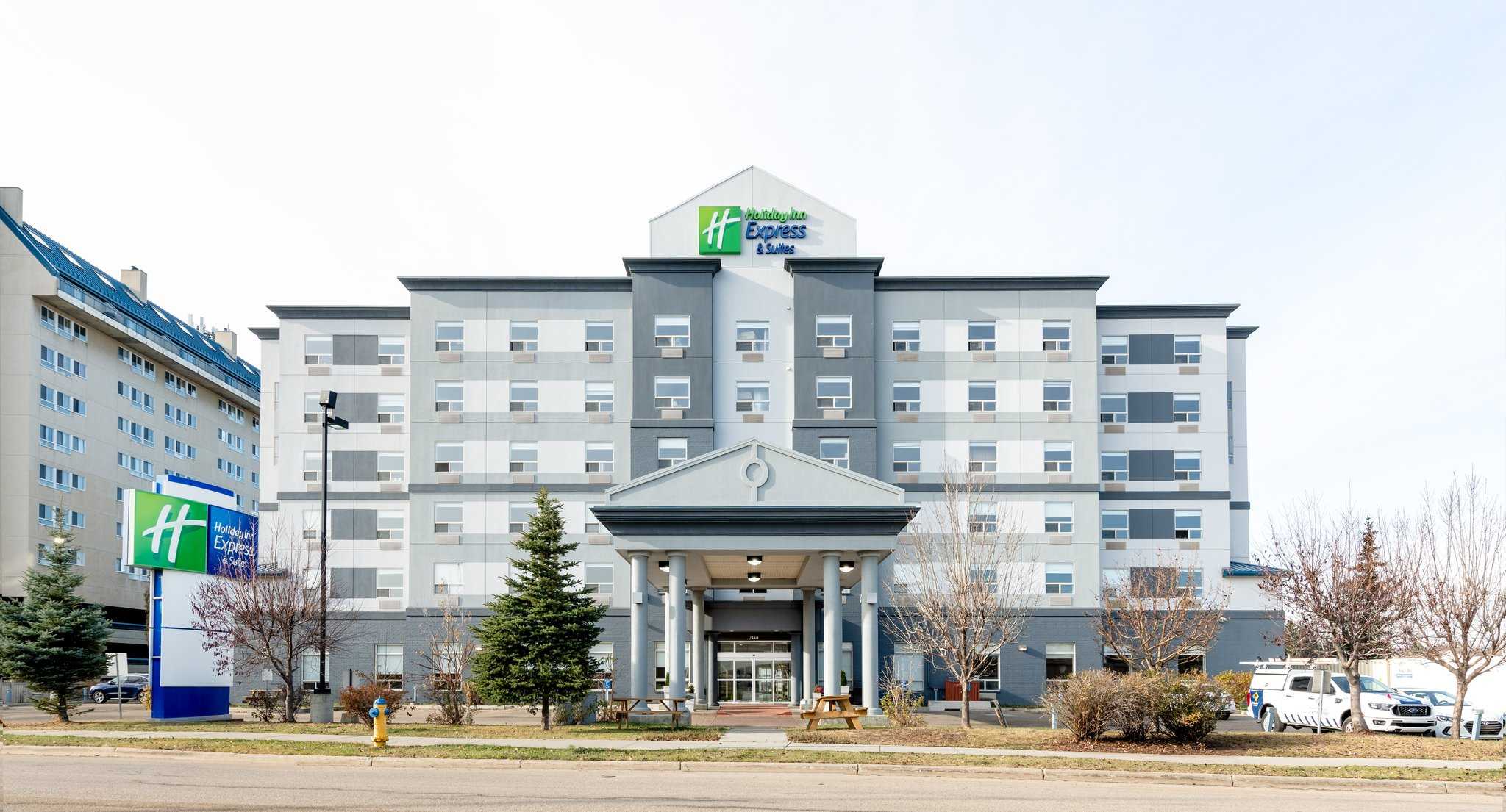 Holiday Inn Express Edmonton South in Edmonton, AB