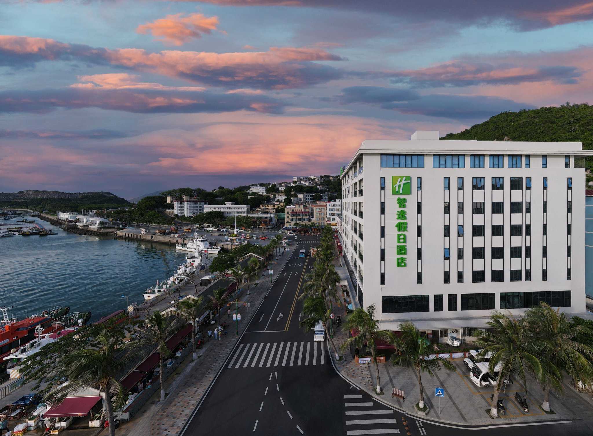 Holiday Inn Express Zhuhai Guishan Island in Zhuhai, CN