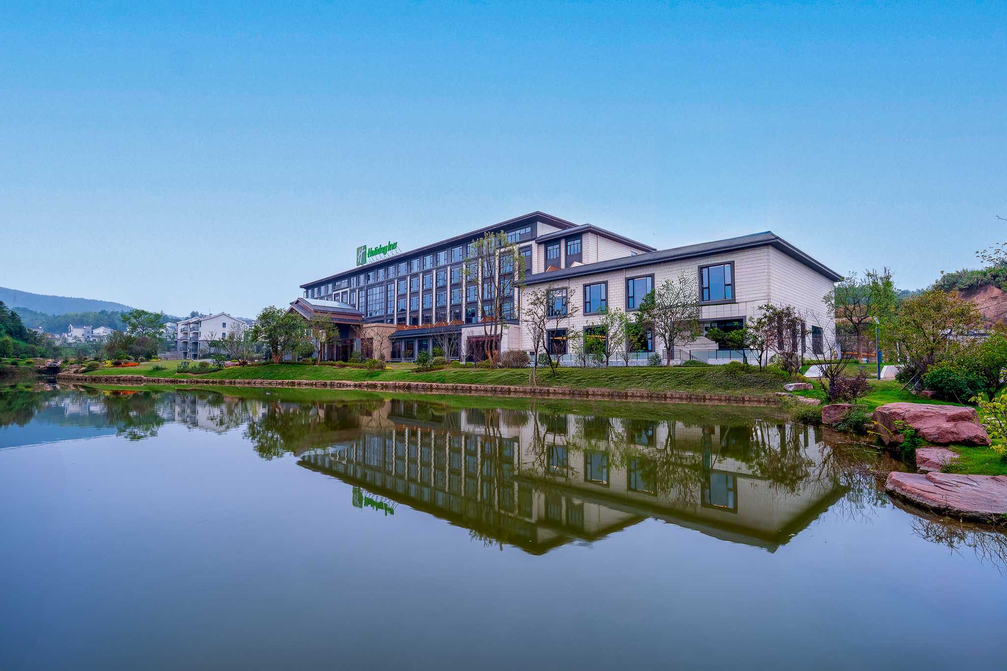 Holiday Inn Jiuhua Mountain Hot Spring in Chizhou, CN