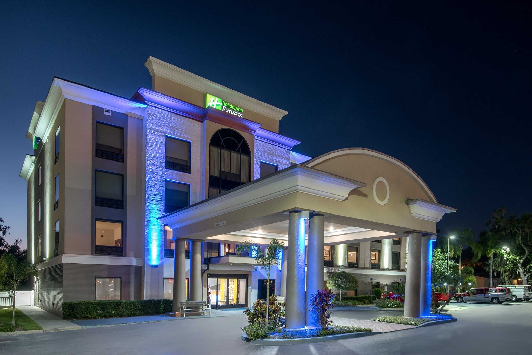 Holiday Inn Express Hotel & Suites Bartow in Bartow, FL