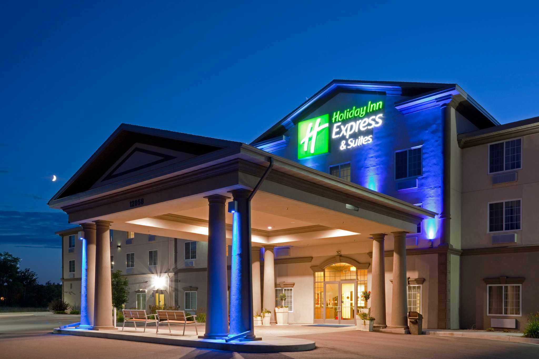 Holiday Inn Express Hotel & Suites Eau Claire North in Chippewa Falls, WI