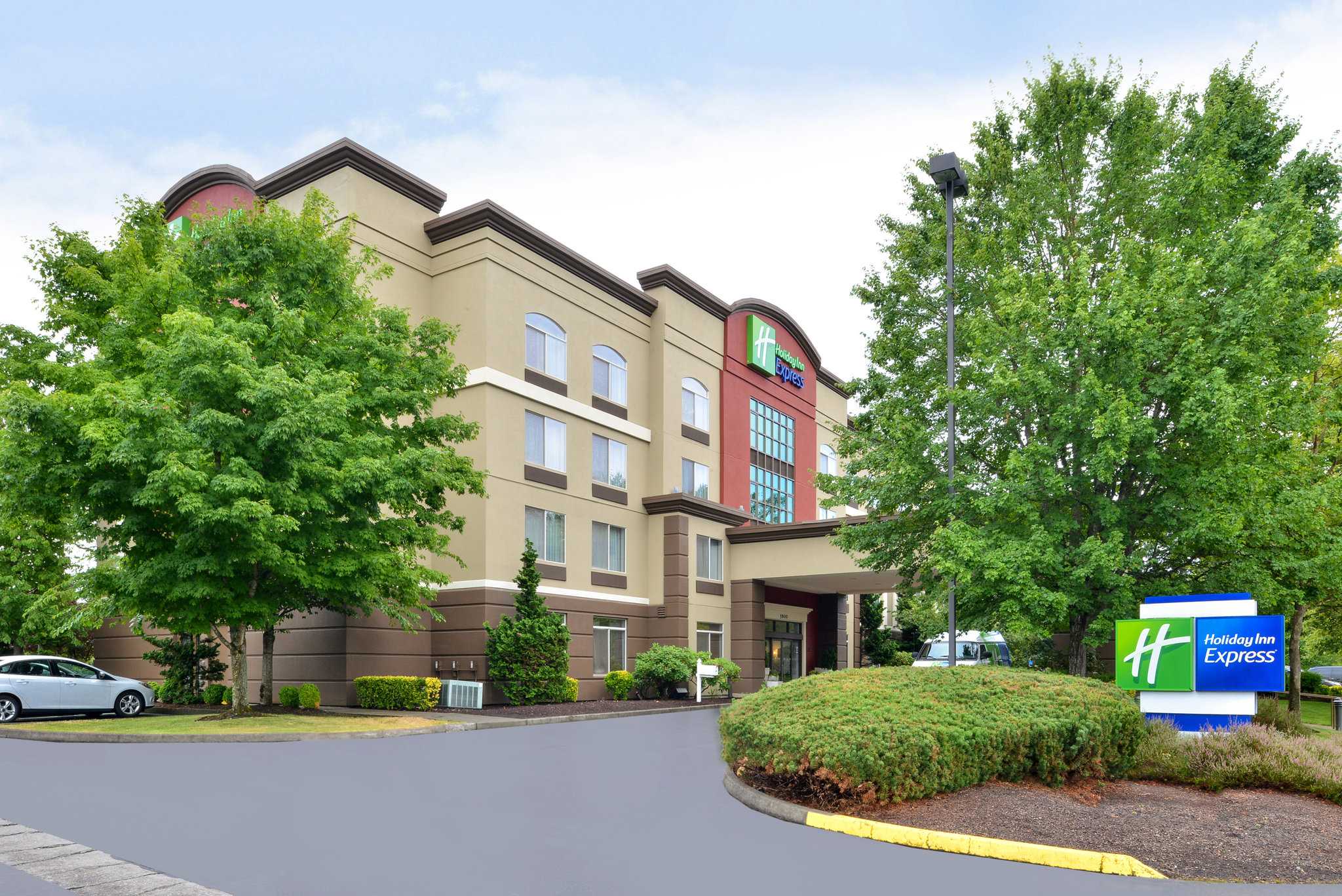 Holiday Inn Express Portland West Hillsboro in Hillsboro, OR