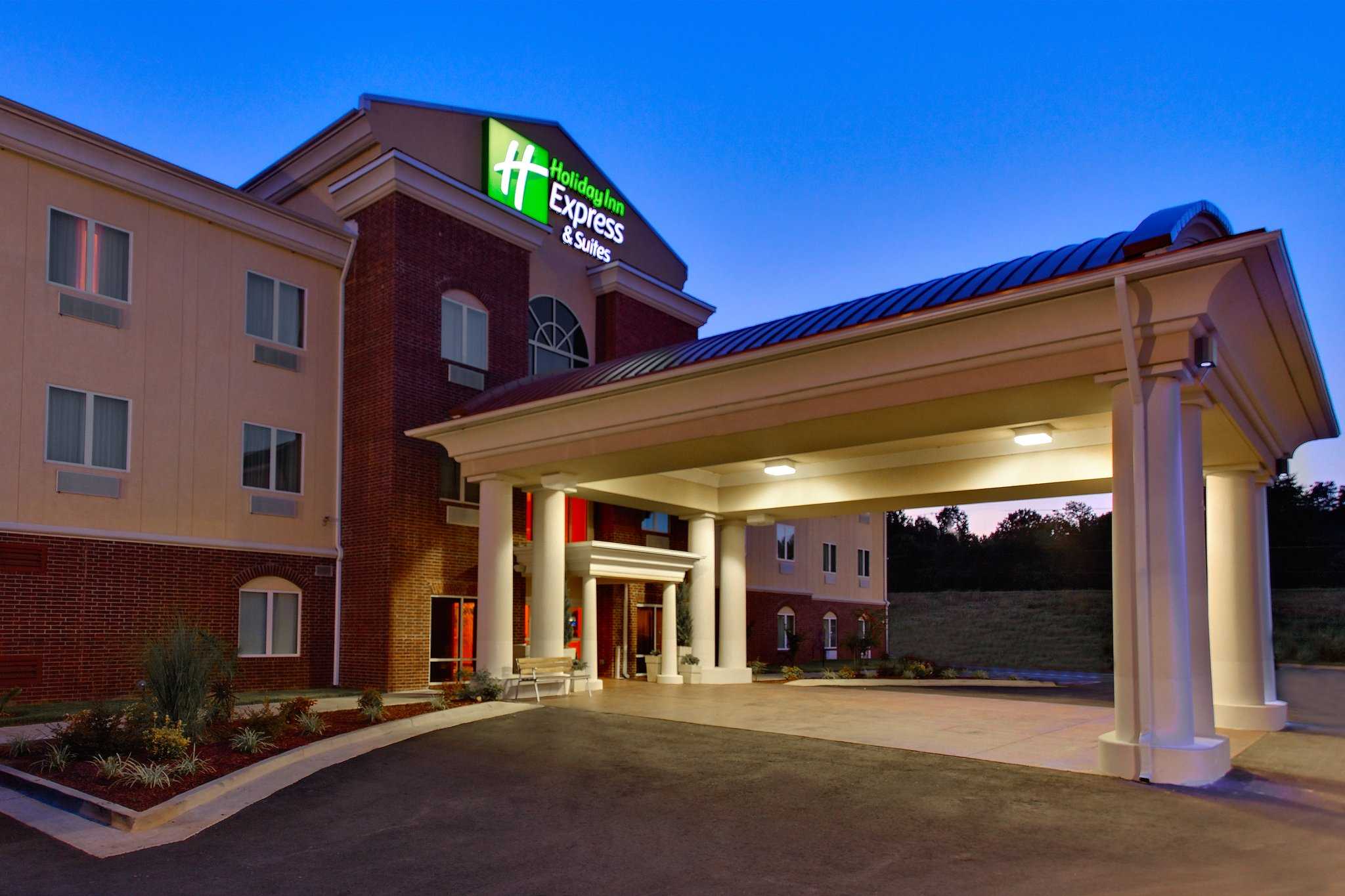 Holiday Inn Express Hotel & Suites Malvern in Malvern, AR