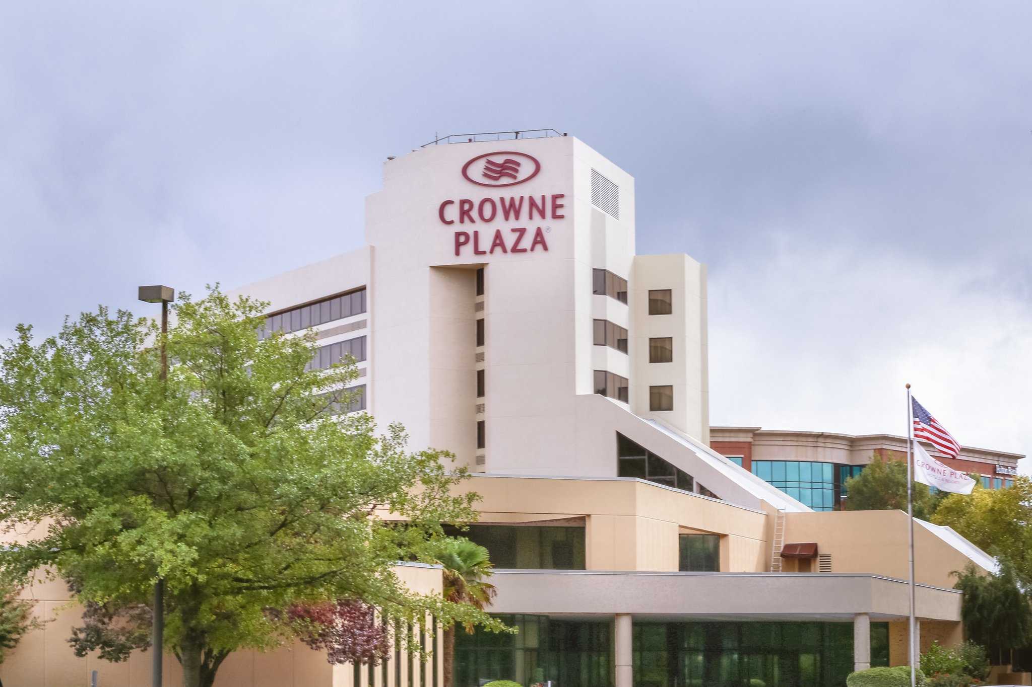 Crowne Plaza Virginia Beach Town Center in Virginia Beach, VA