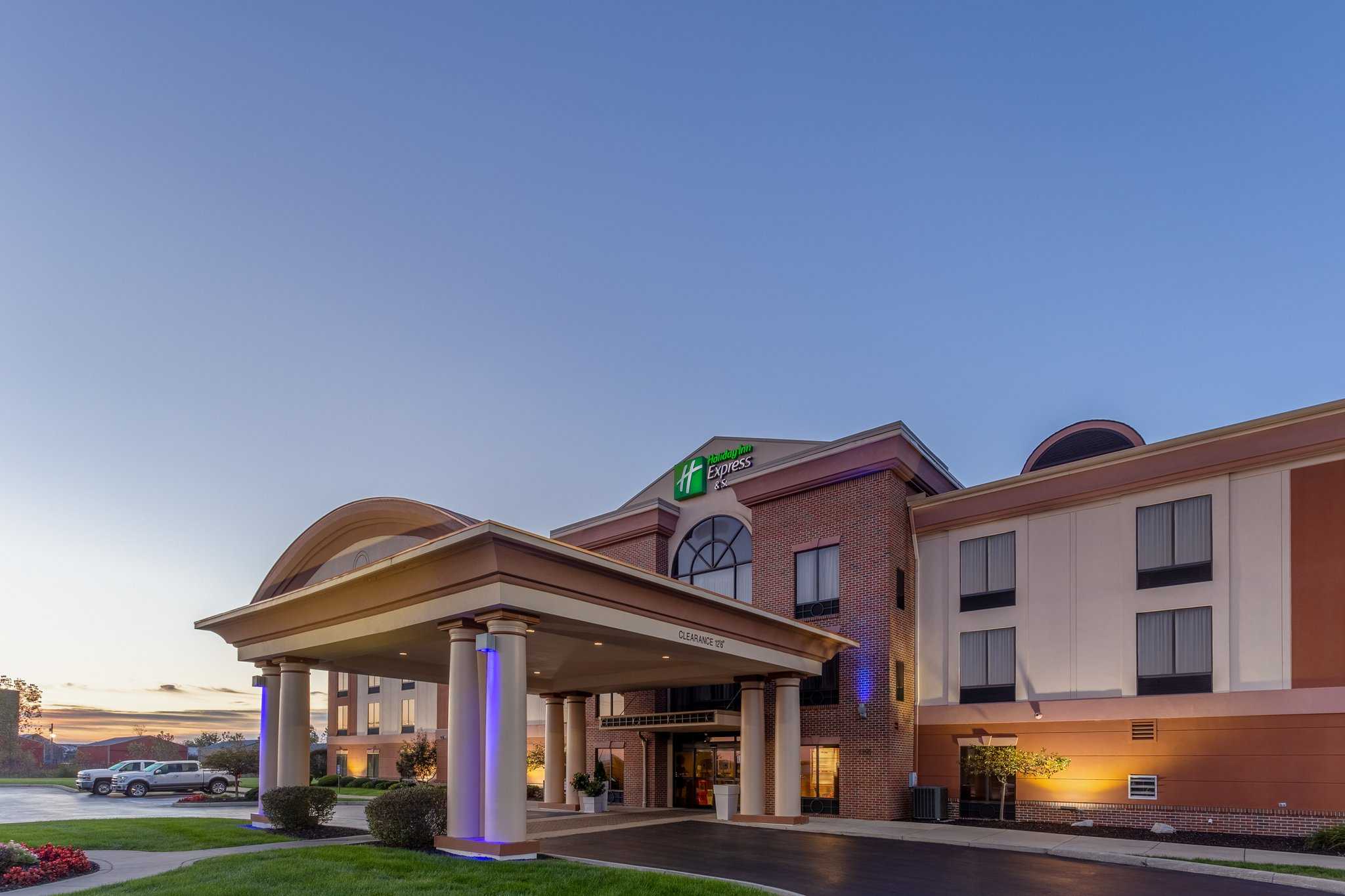 Holiday Inn Express & Suites Bowling Green in Боулинг Грин, OH