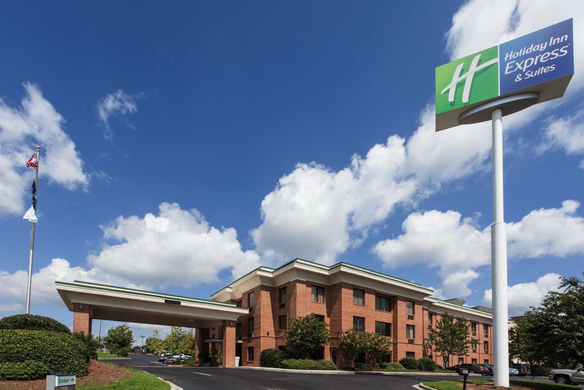 Holiday Inn Express Hotel & Suites Columbia-I-20 At Clemson Road in Columbia, SC