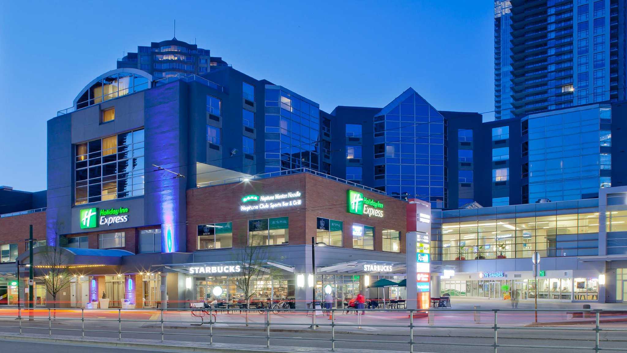 Holiday Inn Express Vancouver-Metrotown (Burnaby) in バーナビー, BC