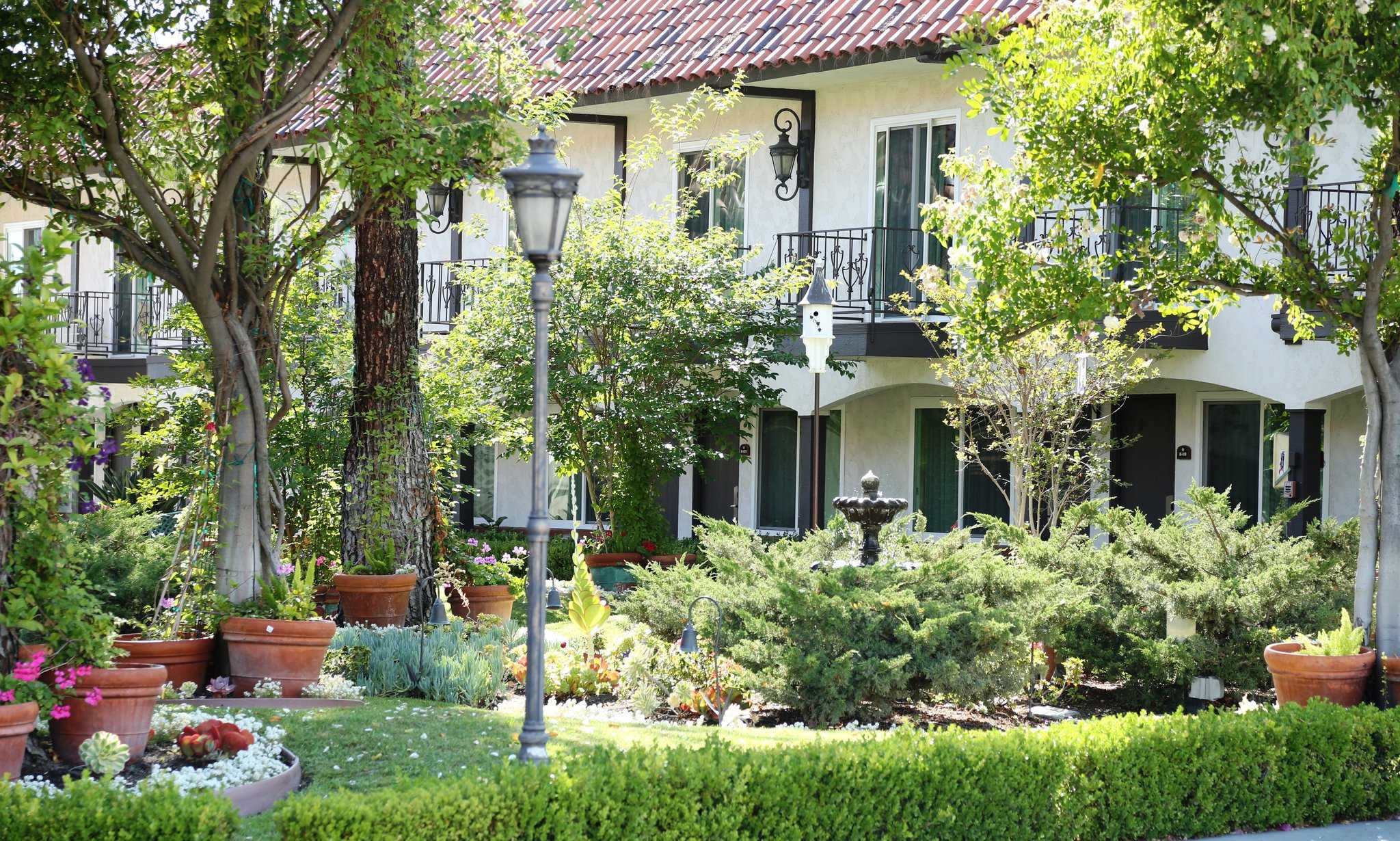 Laguna Hills, CAにおけるLaguna Hills Lodge