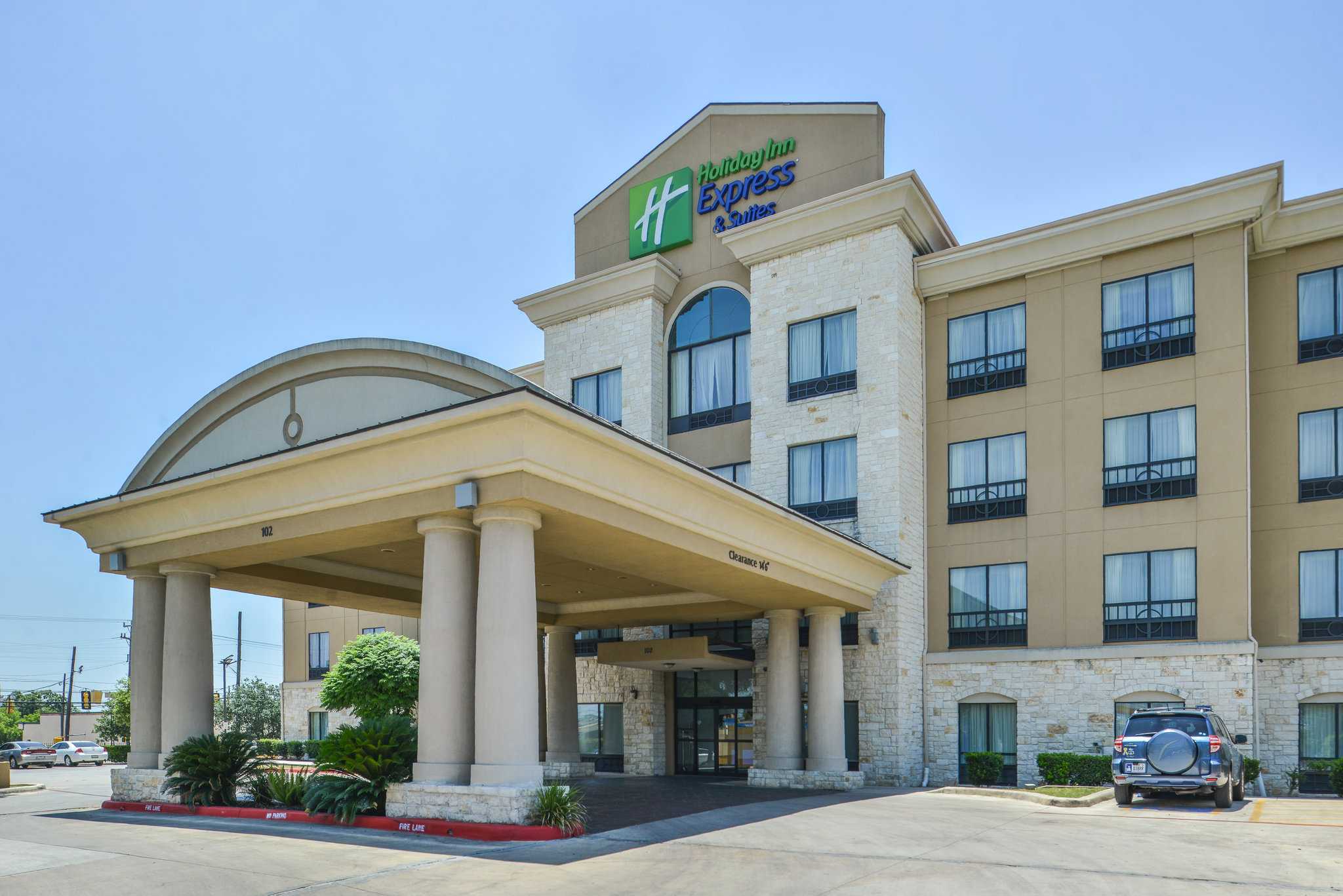 Holiday Inn Express Hotel & Suites San Antonio in San Antonio, TX