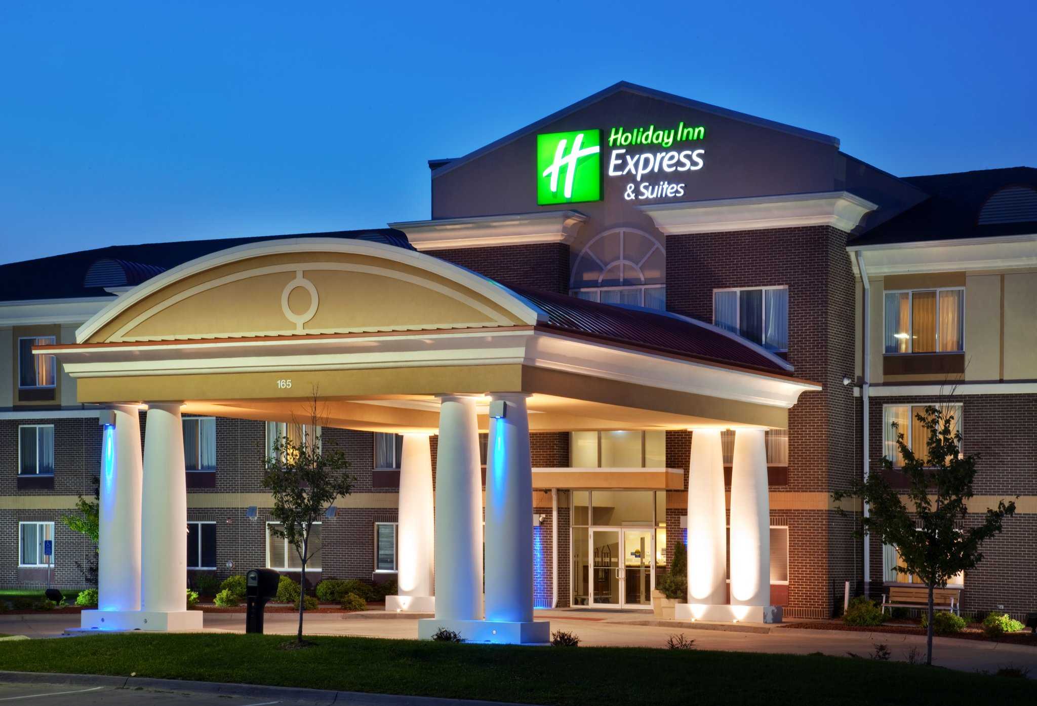 Holiday Inn Express & Suites Altoona-Des Moines in Altoona, IA