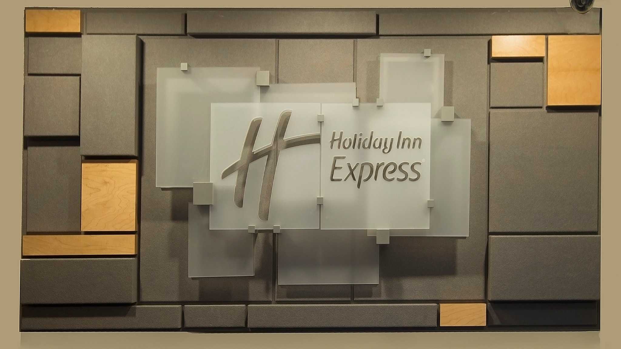 Holiday Inn Express San Antonio-Airport in San Antonio, TX