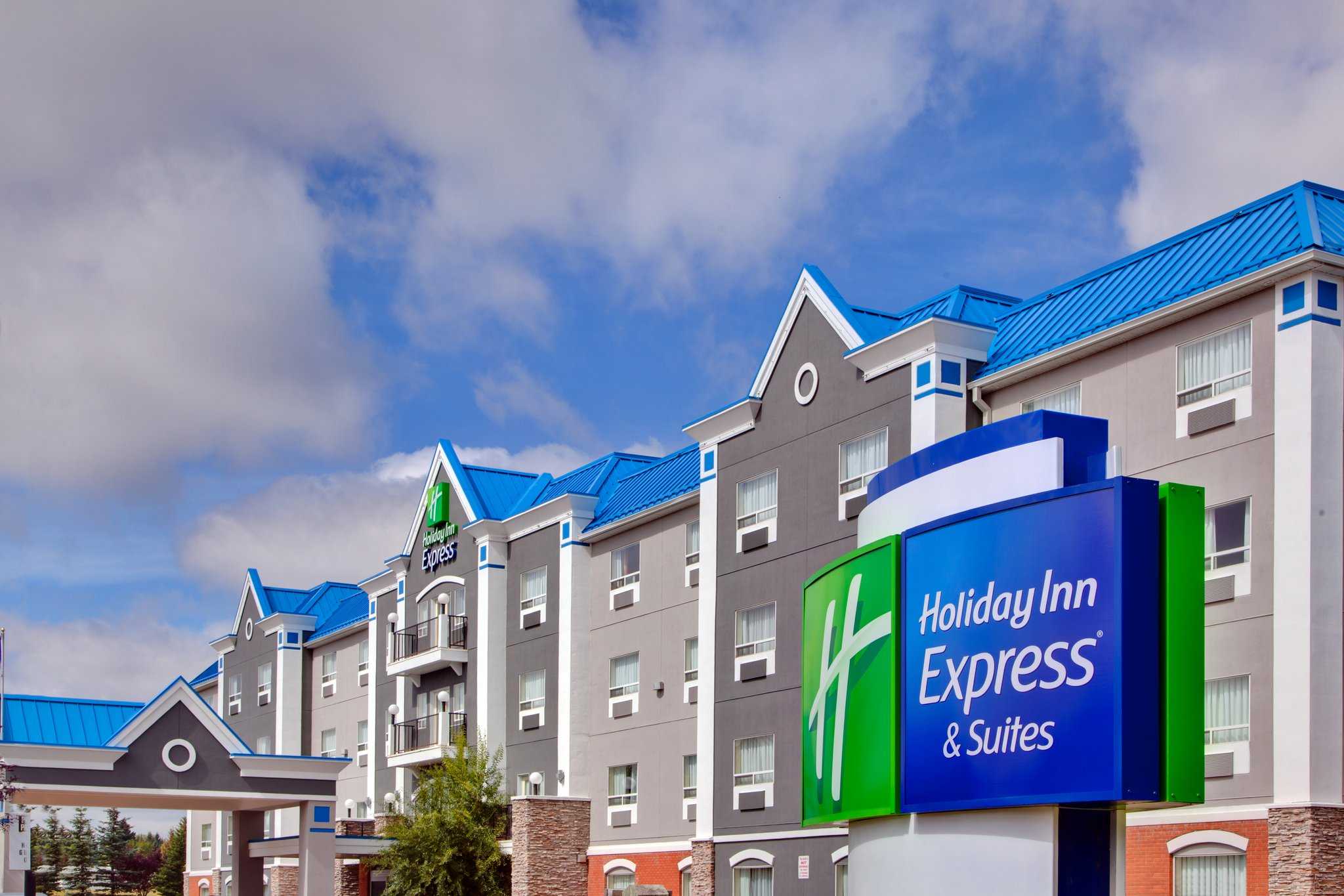 Holiday Inn Express & Suites Calgary South-Macleod Trail S in 캘거리, AB