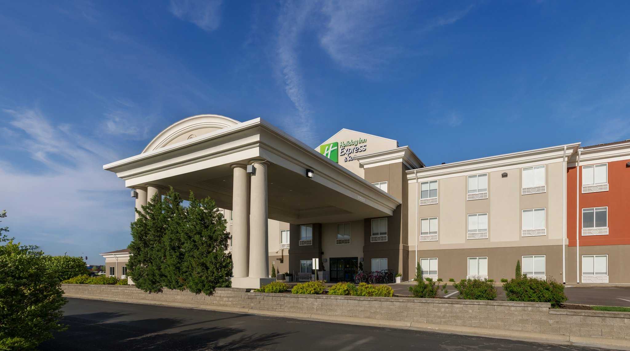 Holiday Inn Express Hotel & Suites Lawrence in ローレンス, KS