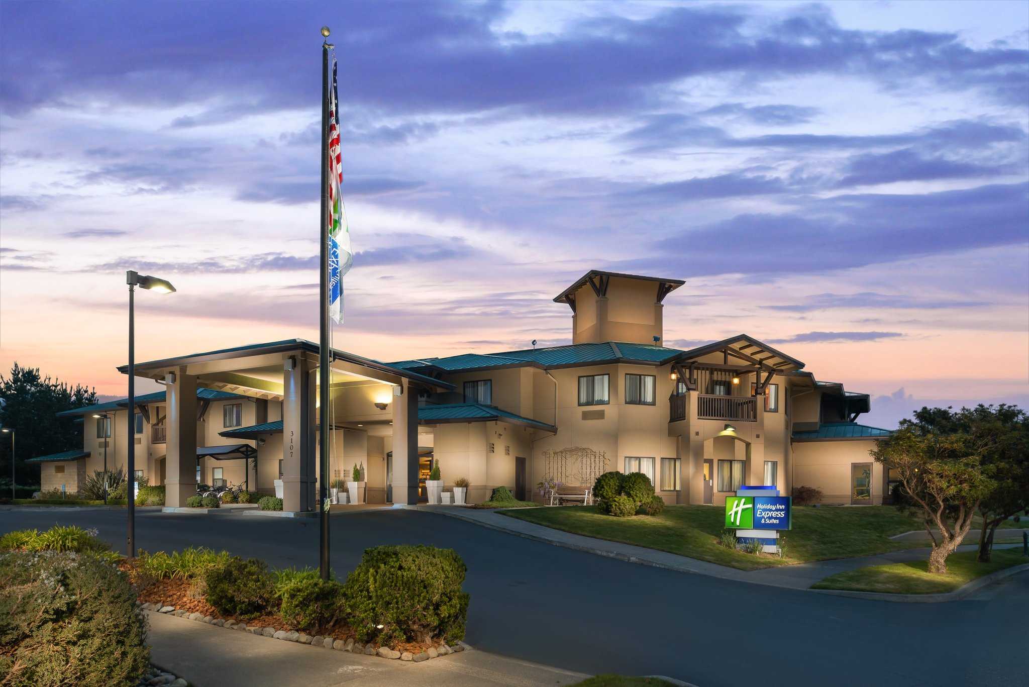 Holiday Inn Express Hotel & Suites Arcata/Eureka-Airport Area in Mckinleyville, CA