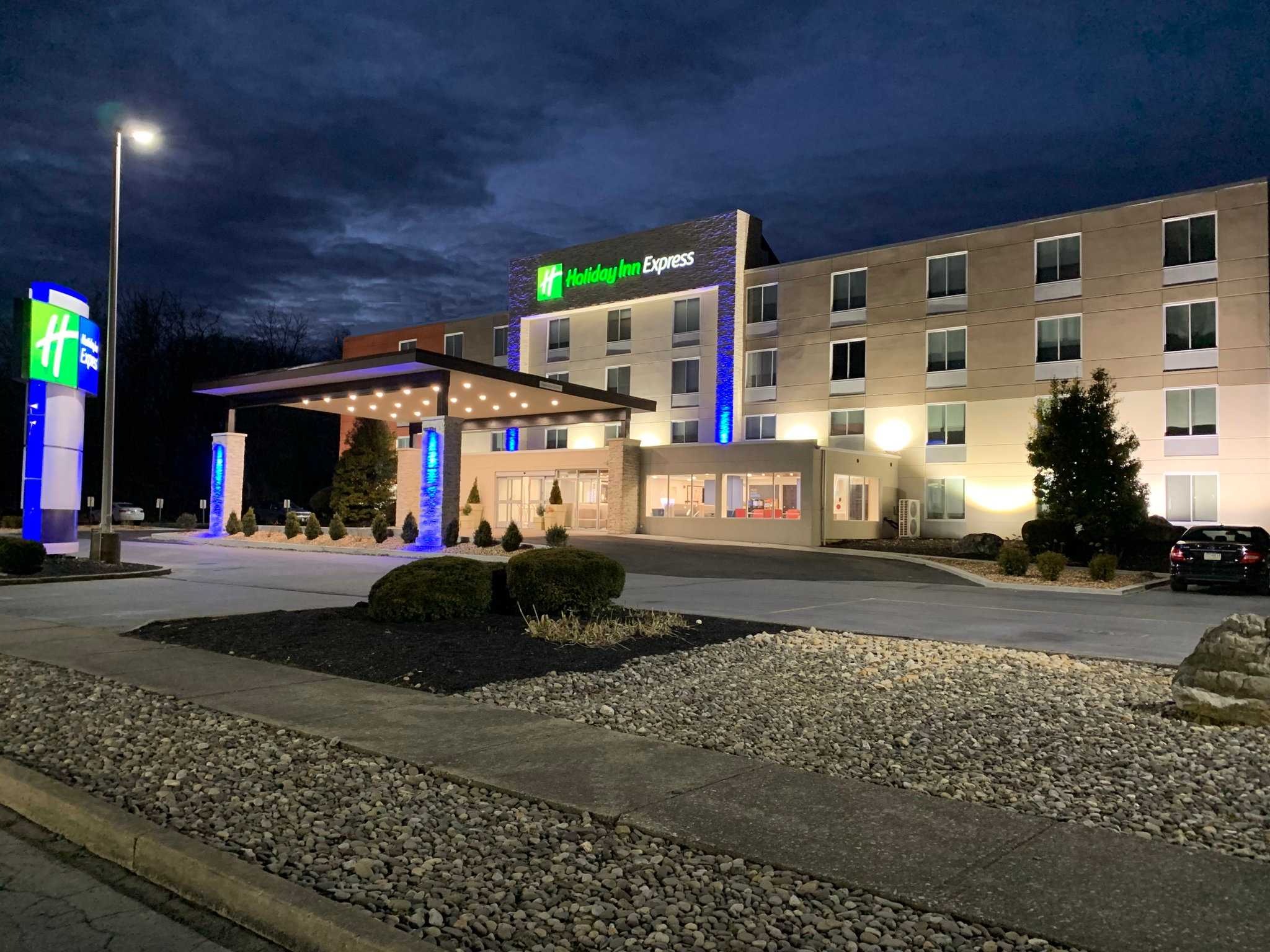 Holiday Inn Express Allentown North in Аллентаун, PA