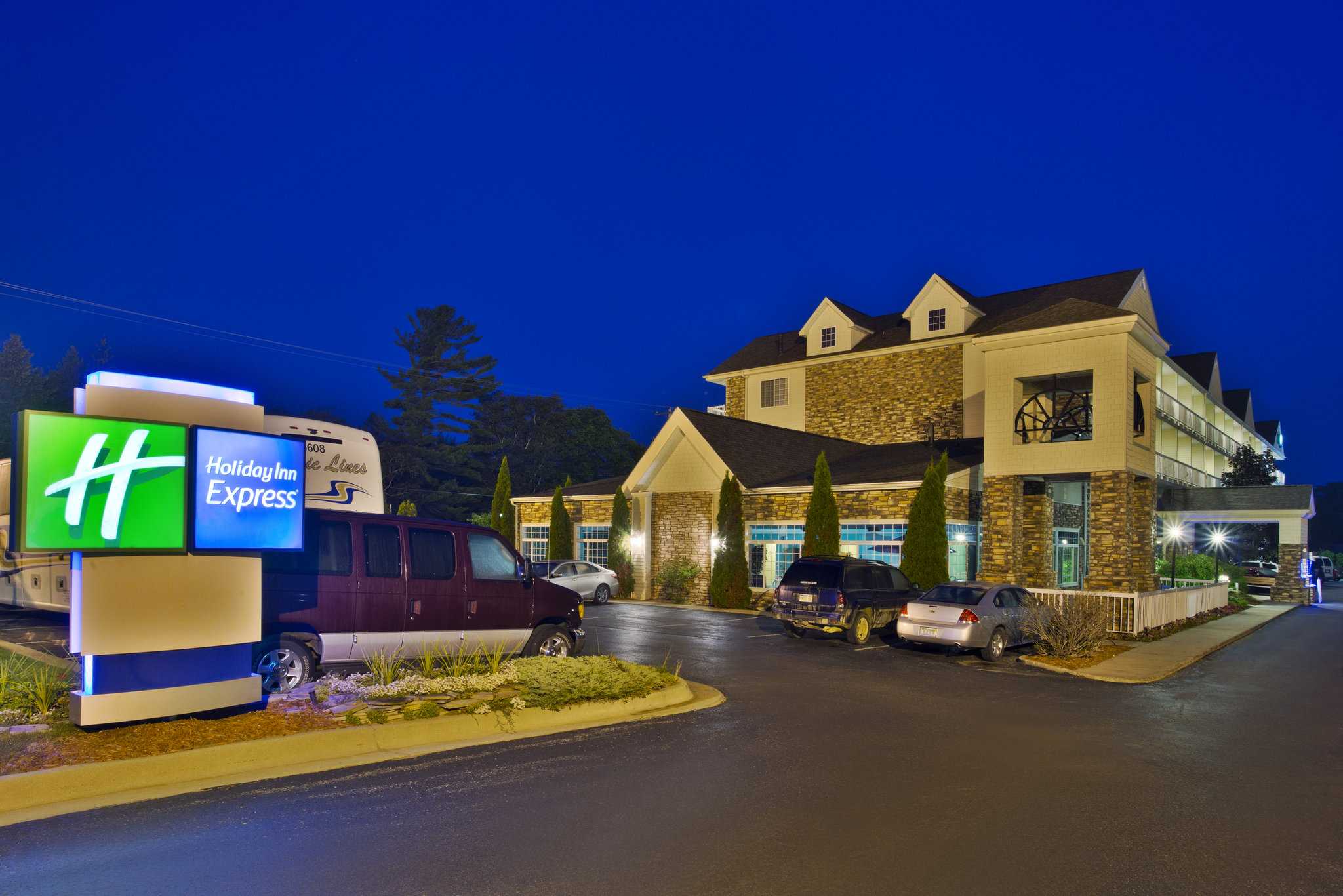 Holiday Inn Express Mackinaw City in Mackinaw City, MI