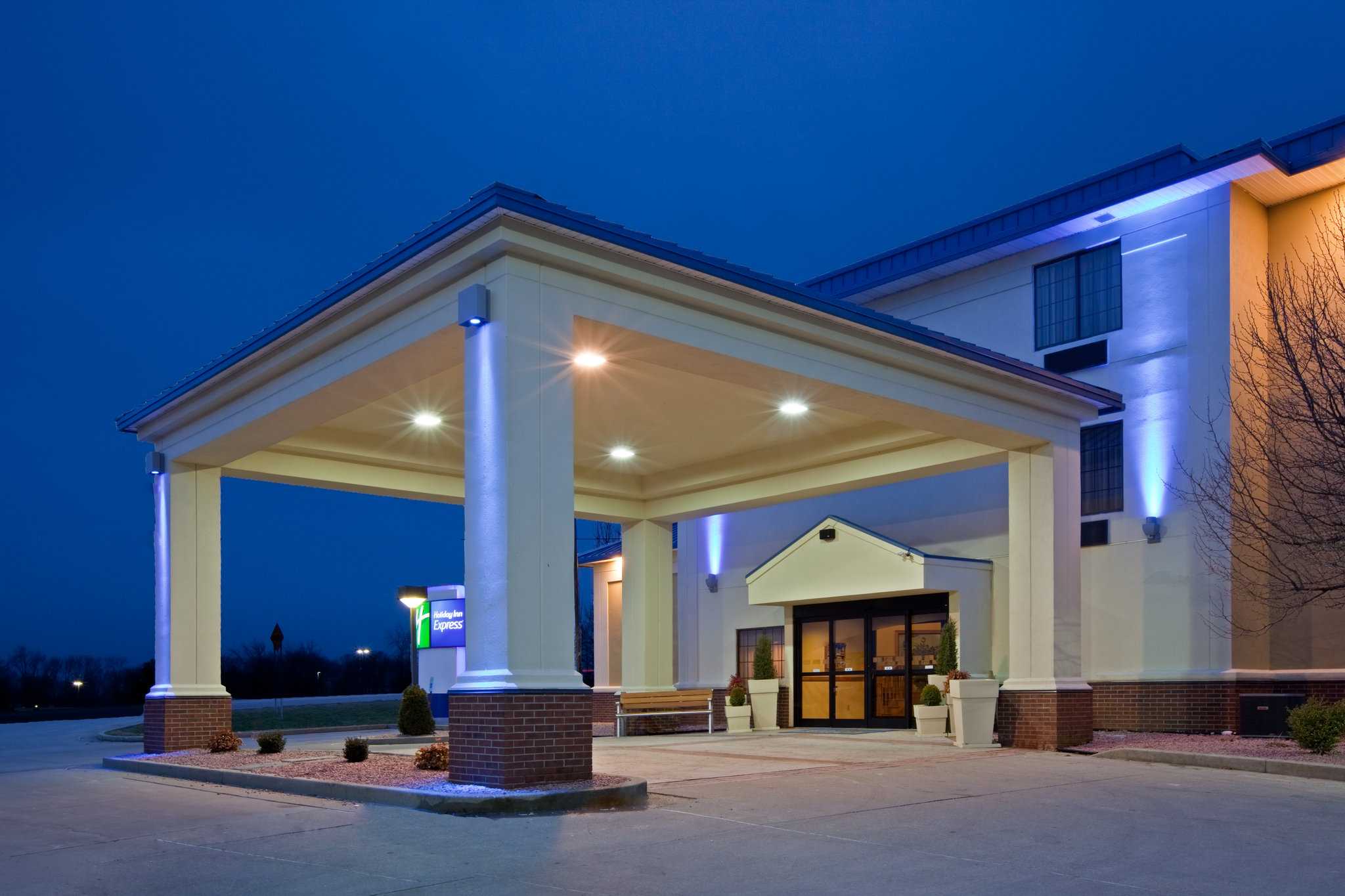 Holiday Inn Express Hotel Washington in Washington, IN