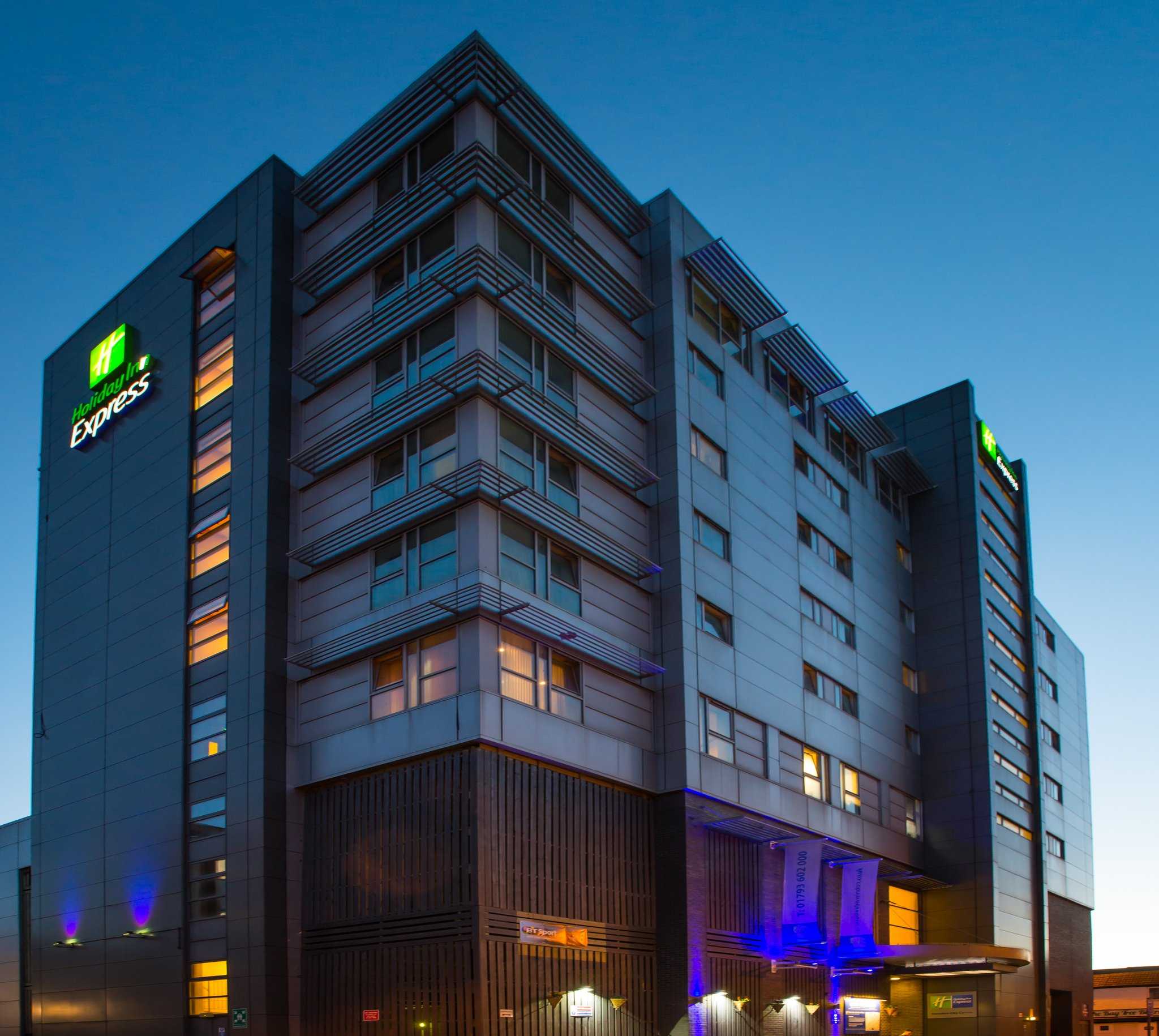Holiday Inn Express Swindon City Centre à Swindon, GB1
