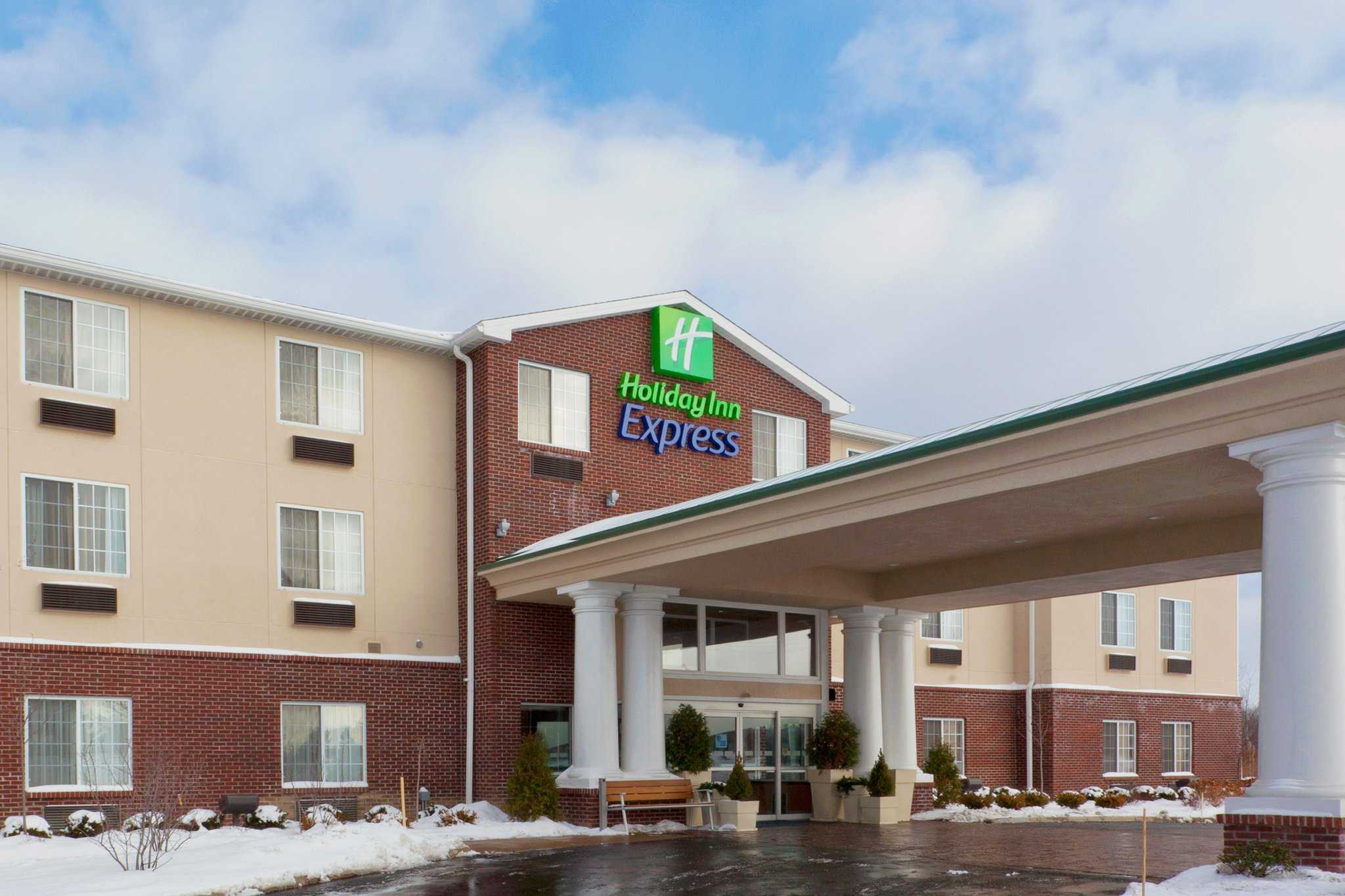 Holiday Inn Express Hotel & Suites Ashtabula-Geneva in オースティンバーグ, OH