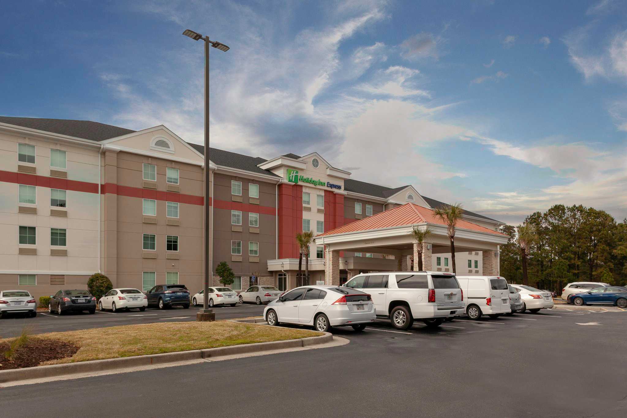 Holiday Inn Express Myrtle Beach - Broadway at The Bch in Myrtle Plajı, SC