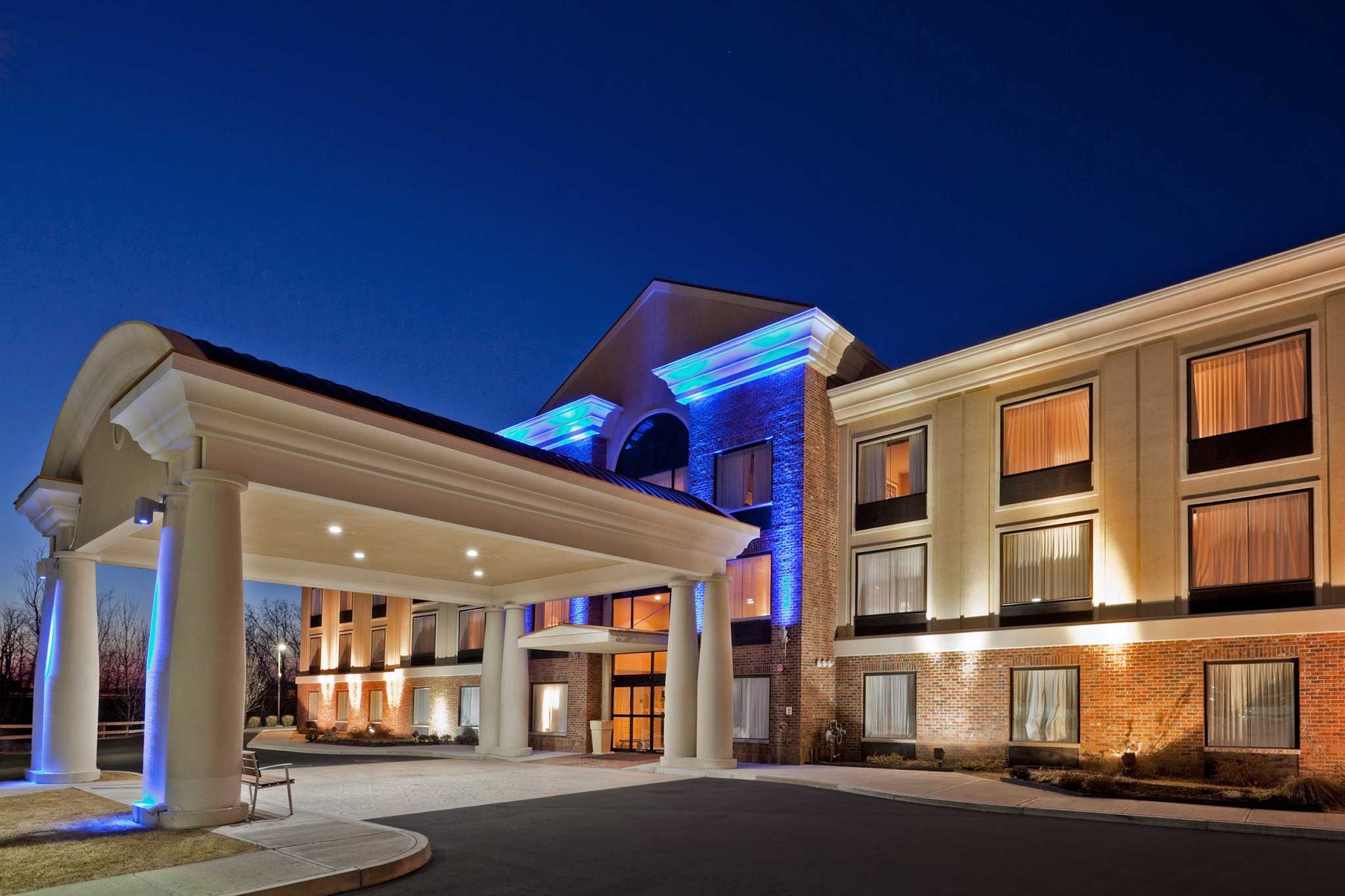 Holiday Inn Express Hotel & Suites Clifton Park in Clifton Park, NY