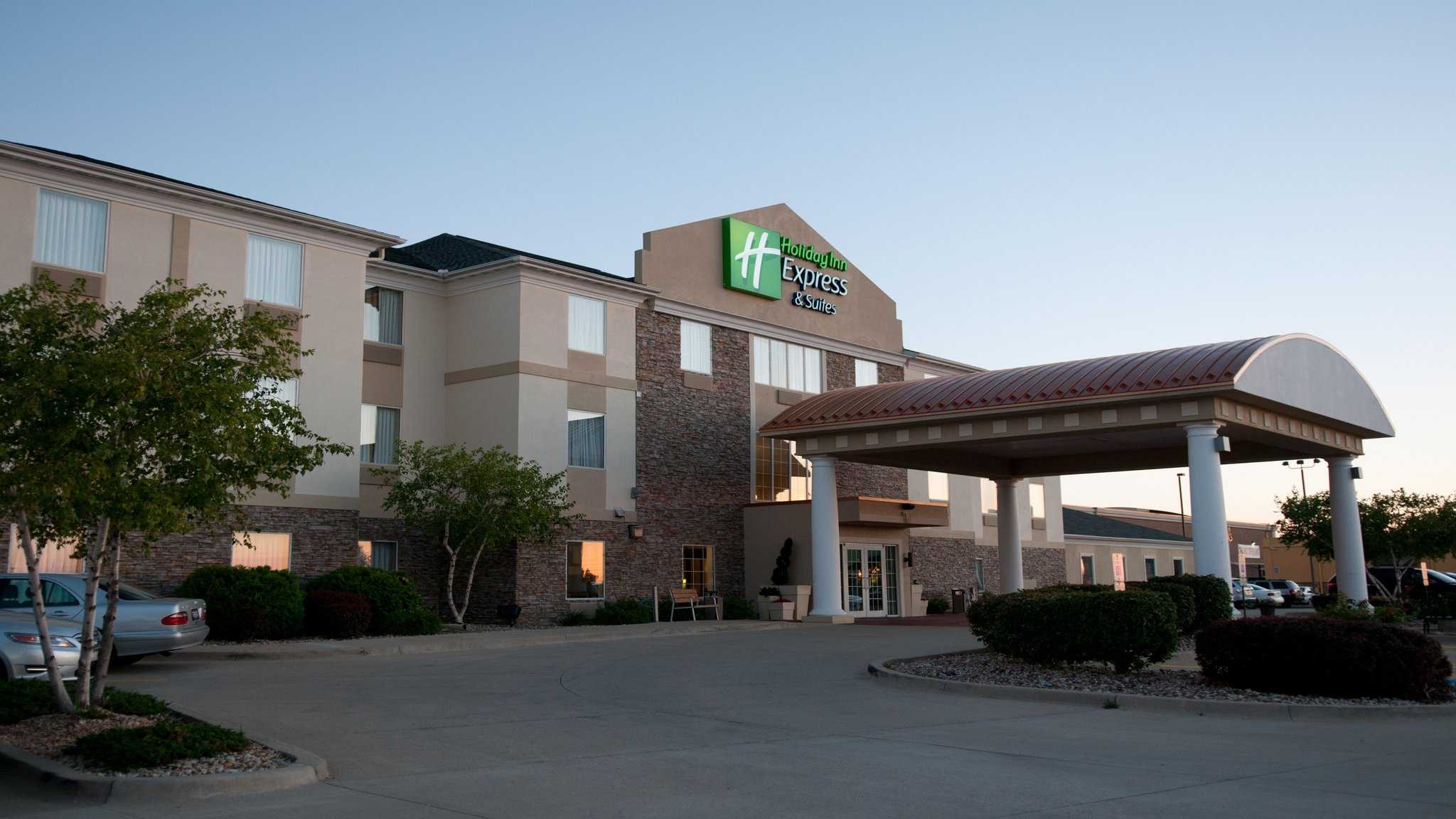 Holiday Inn Express Hotel & Suites Bloomington City Center-Normal in ปกติ, IL