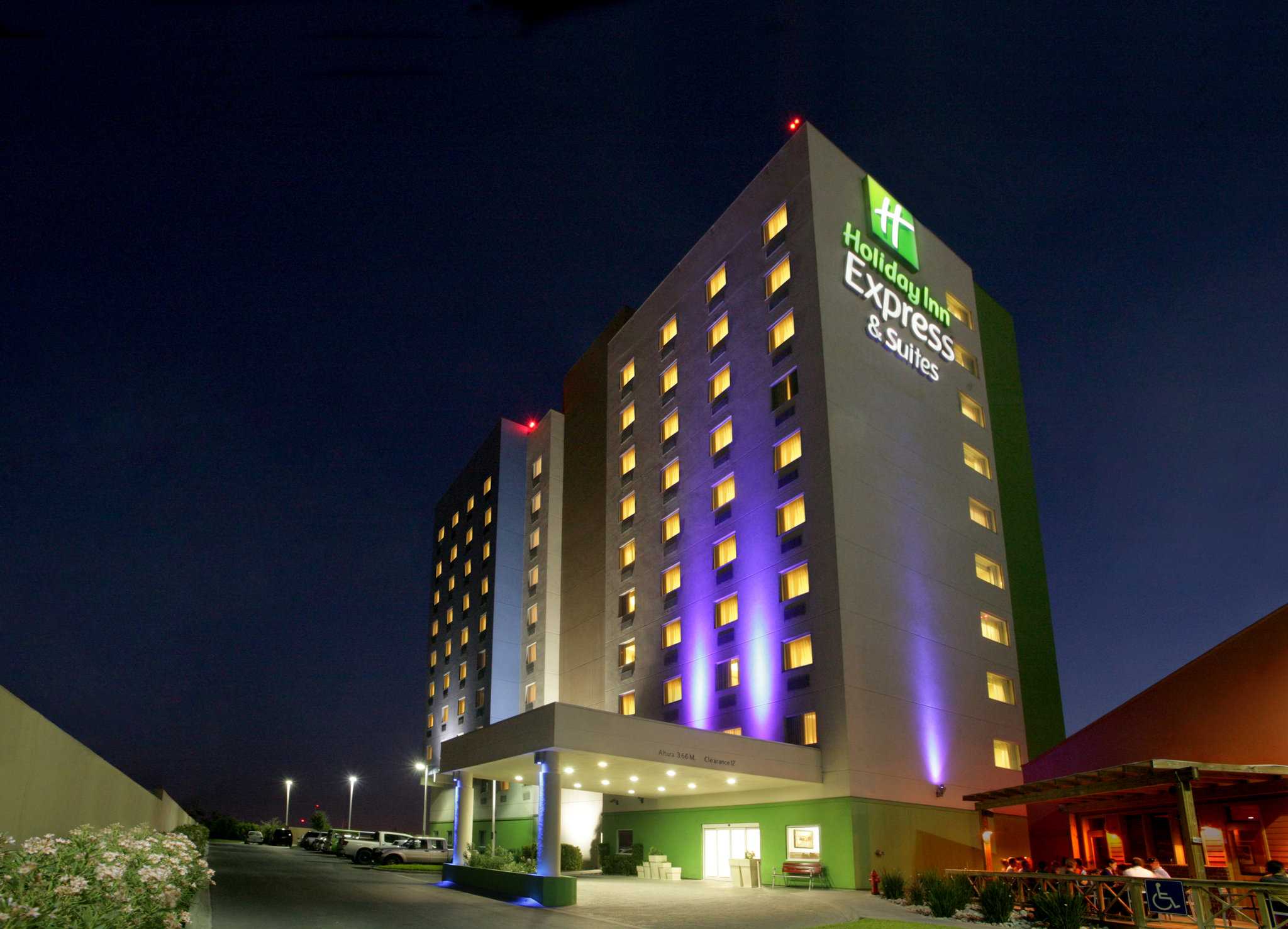 Holiday Inn Express & Suites Monterrey Aeropuerto in 아포다카, MX