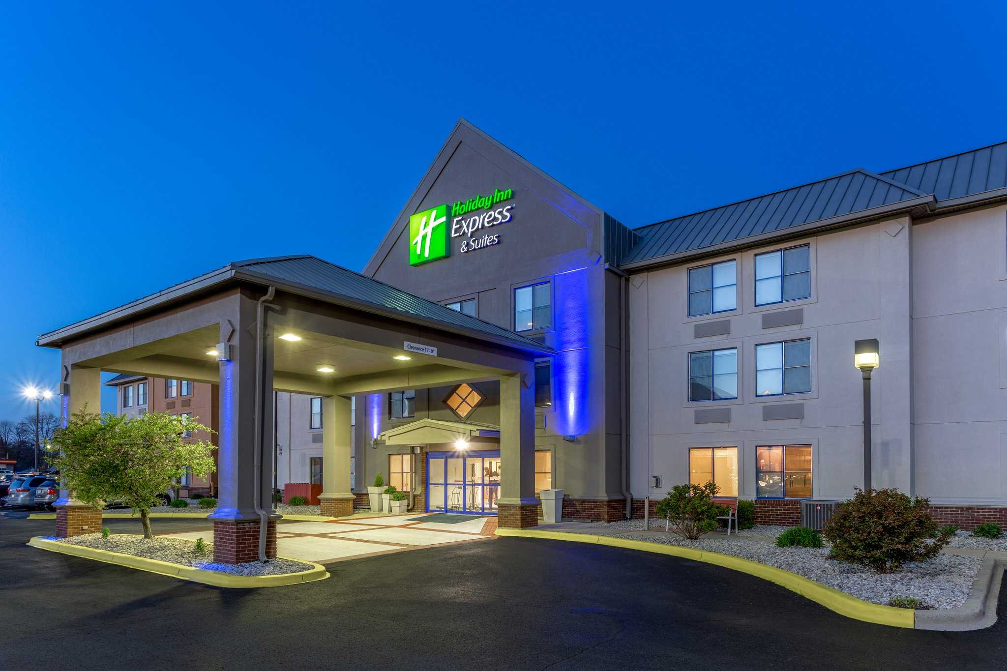 Holiday Inn Express Hotel & Suites Scottsburg in สกอตส์เบิร์ก, IN