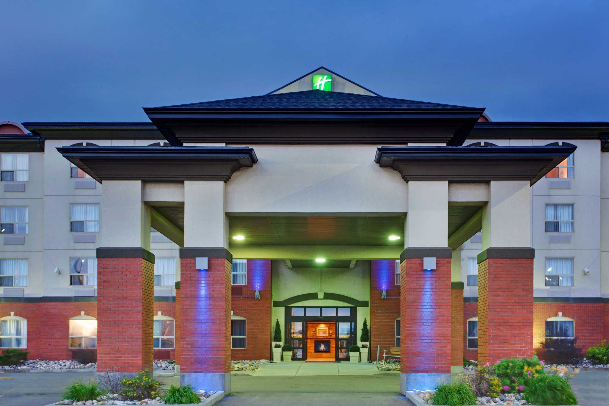 Holiday Inn Express Hotel & Suites Sherwood Park-Edmonton Area in Edmonton, AB