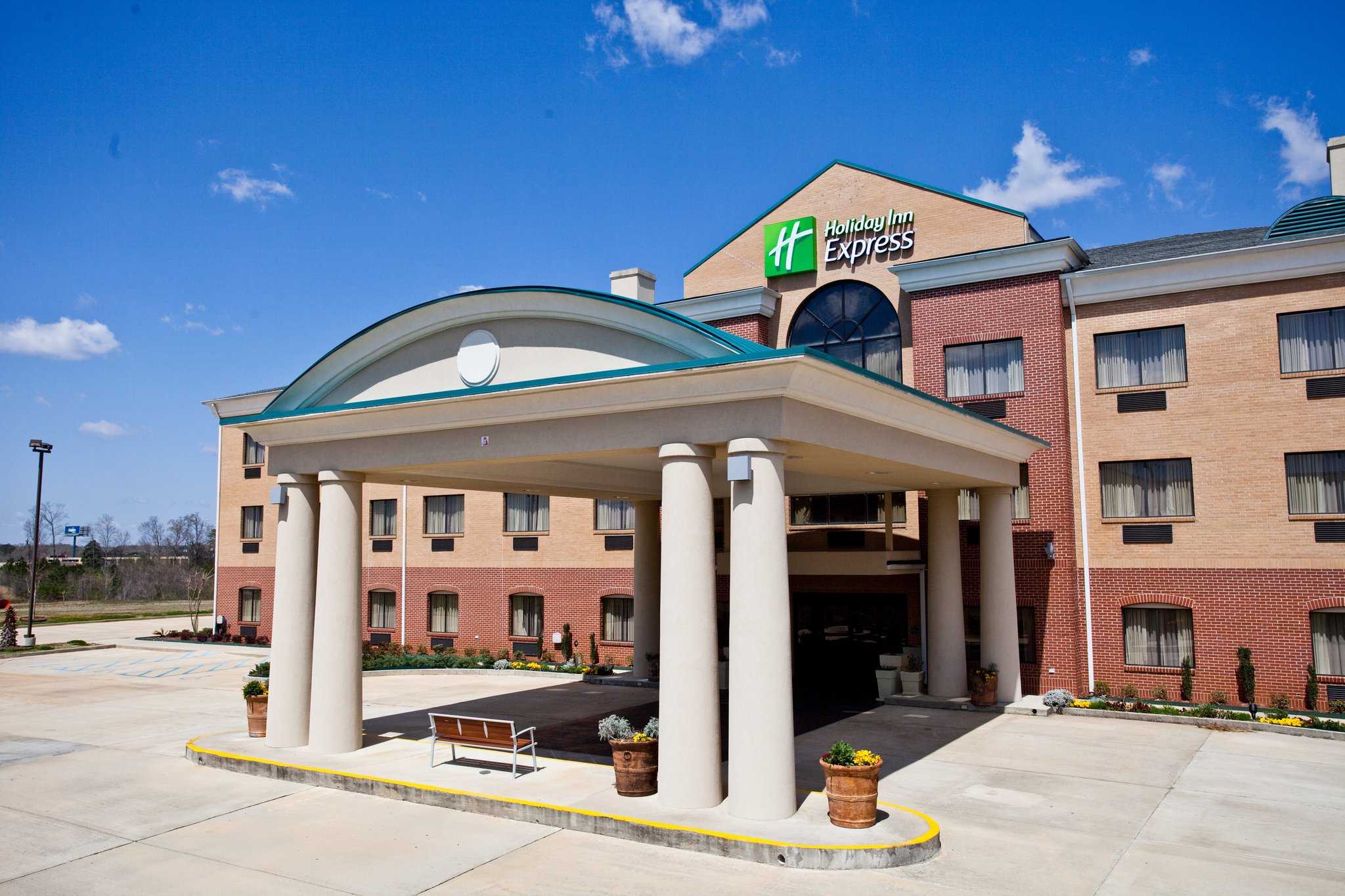 Holiday Inn Express Hotel Clanton in Clanton, AL