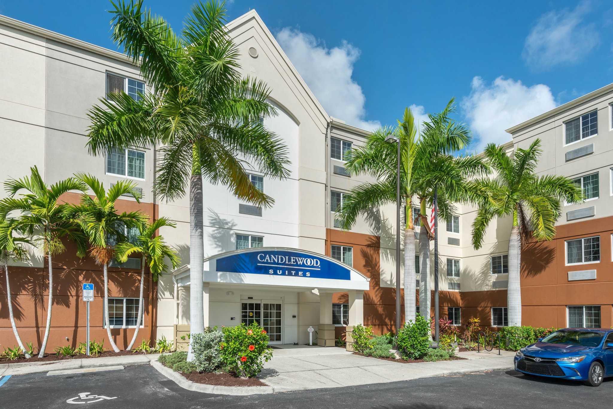 Candlewood Suites Fort Myers-Sanibel Gateway in 포트 마이어스, FL