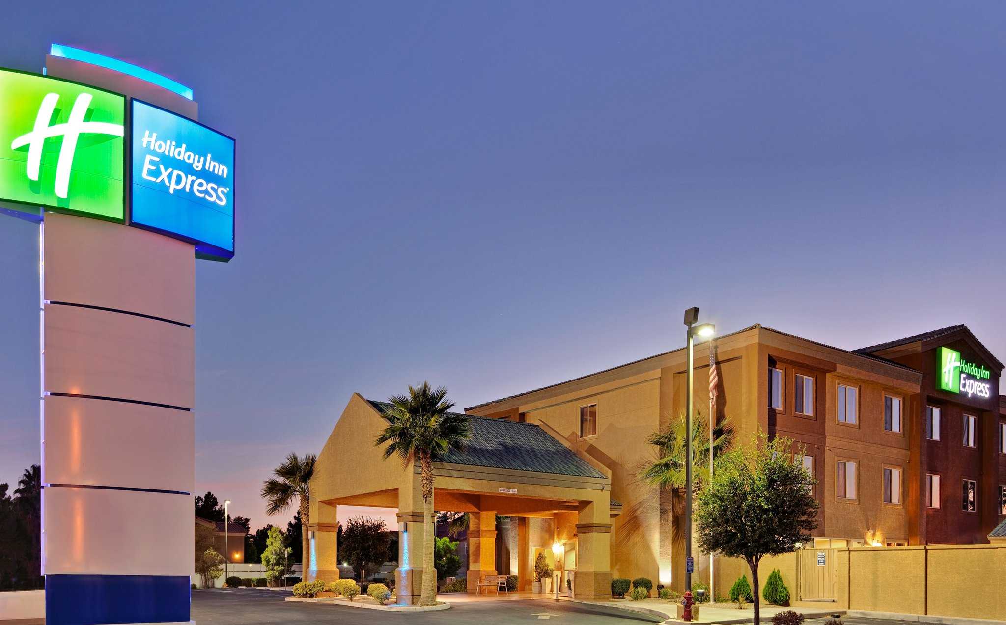 Holiday Inn Express Las Vegas-Nellis in 拉斯维加斯, NV