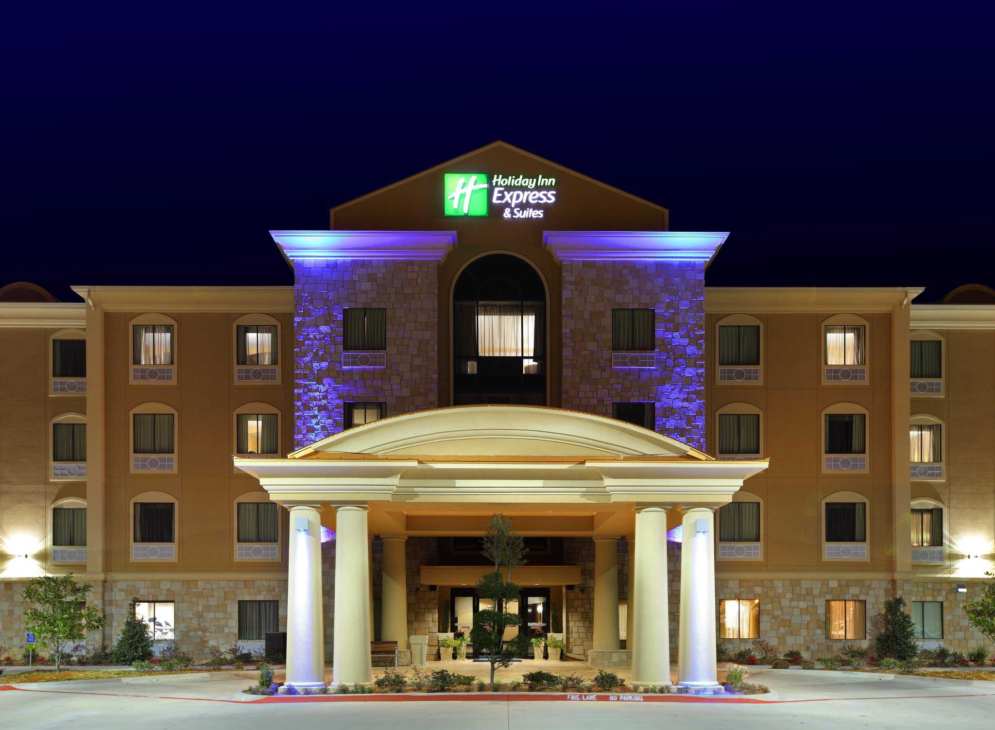 Holiday Inn Express Hotel & Suites Texarkana East in Texarkana, AR