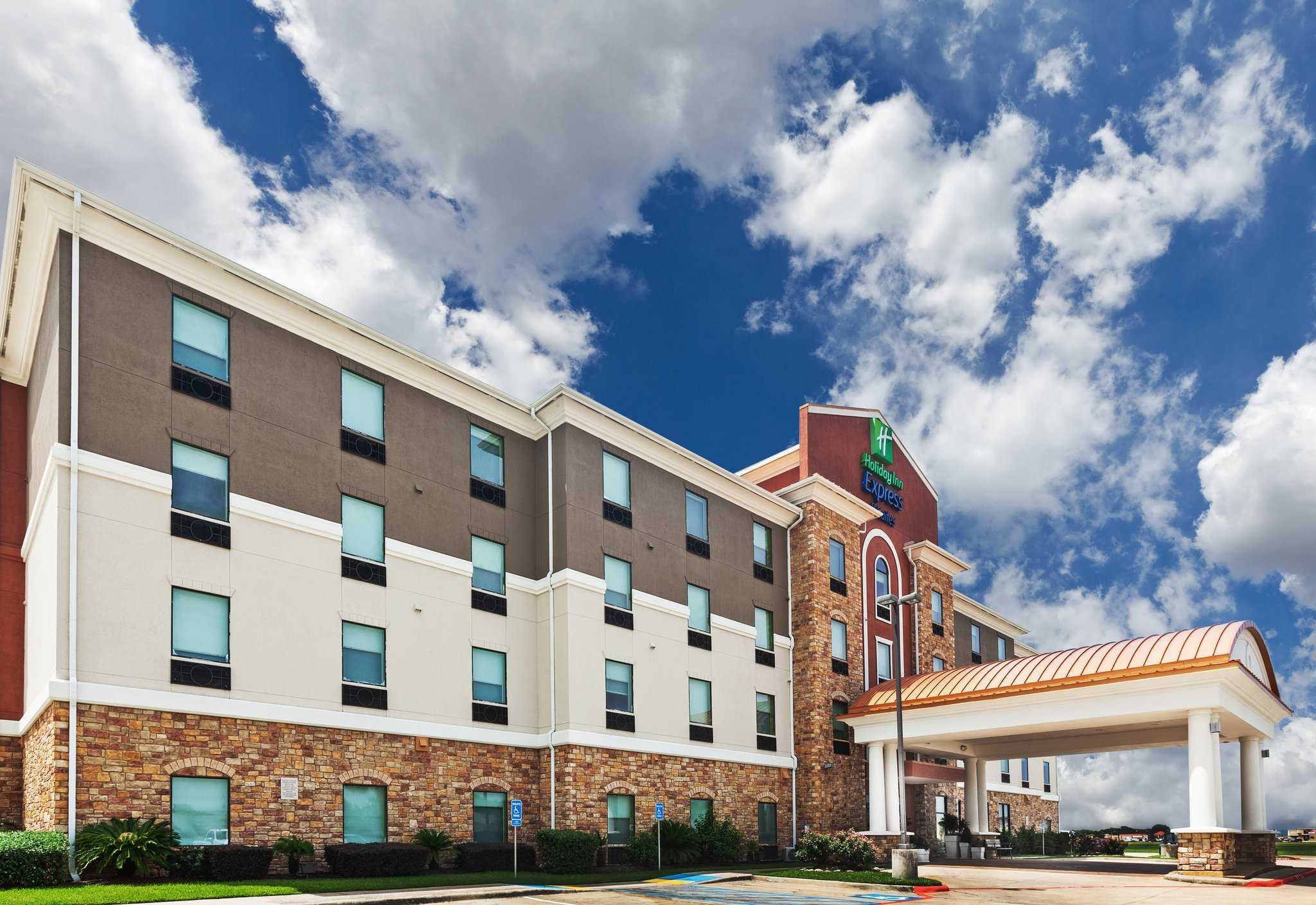 Holiday Inn Express Hotel & Suites Port Arthur Central-Mall Area in Port Arthur, TX