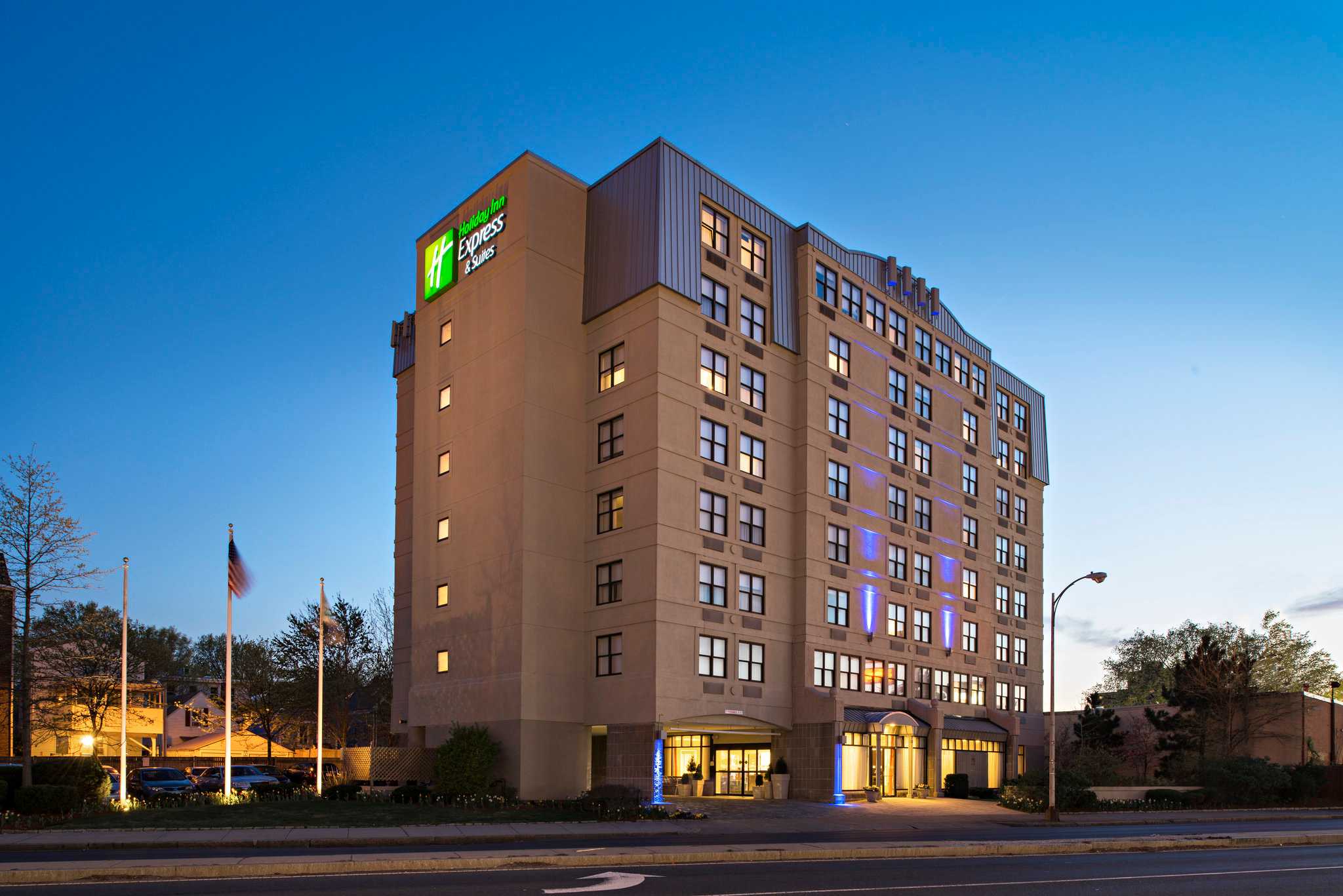 Holiday Inn Express & Suites Boston - Cambridge in Cambridge, MA